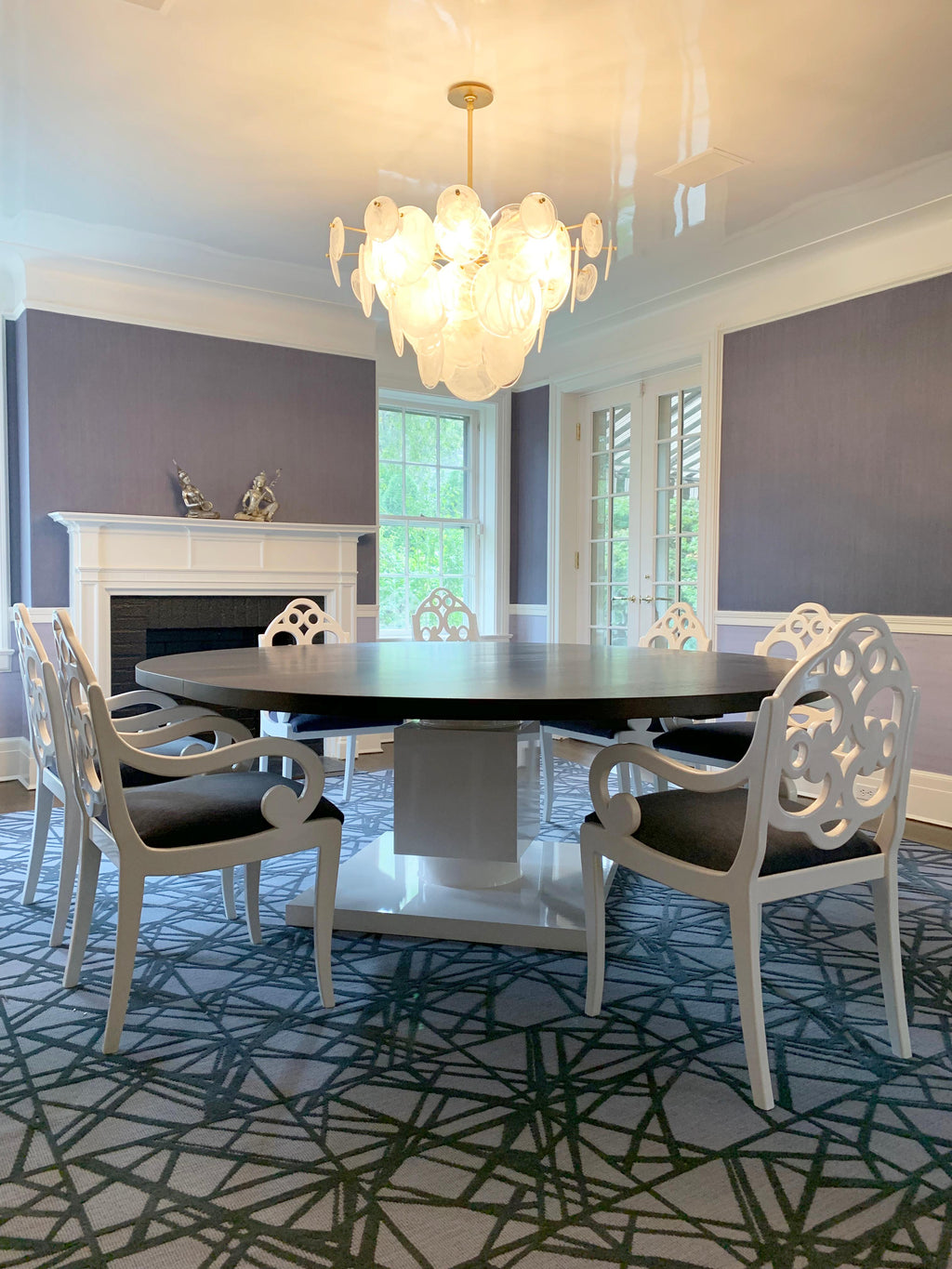 https://a.1stdibscdn.com/round-extendable-dining-table-with-cube-pedestal-base-for-sale-picture-7/f_21233/f_164431511570827912409/diningtable_7065_master.jpg