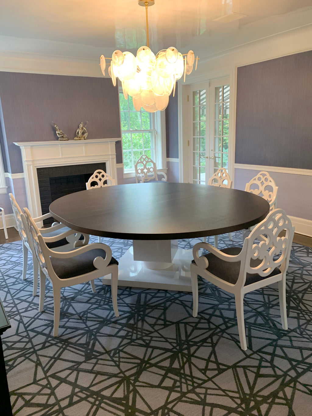 https://a.1stdibscdn.com/round-extendable-dining-table-with-cube-pedestal-base-for-sale-picture-6/f_21233/f_164431511570827903938/diningtable_7066_master.jpg