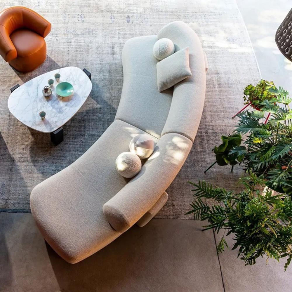 https://a.1stdibscdn.com/moroso-gogan-2-seater-sofa-in-clunis-snow-by-patricia-urquiola-for-sale-picture-4/f_16392/f_466906421758098119645/divano_gogan_moroso_2_e_3_posti_lineare_1__master.jpg