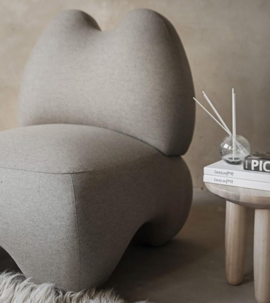 https://a.1stdibscdn.com/domna-armchair-for-sale-picture-6/f_102572/f_481234721767003769912/domna_chair_1__master.jpg
