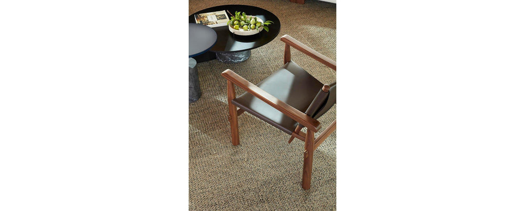 https://a.1stdibscdn.com/charlotte-perriand-533-doron-hotel-armchair-by-cassina-for-sale-picture-8/f_14272/f_260750721636625250075/doron_hotel_0_master.jpg