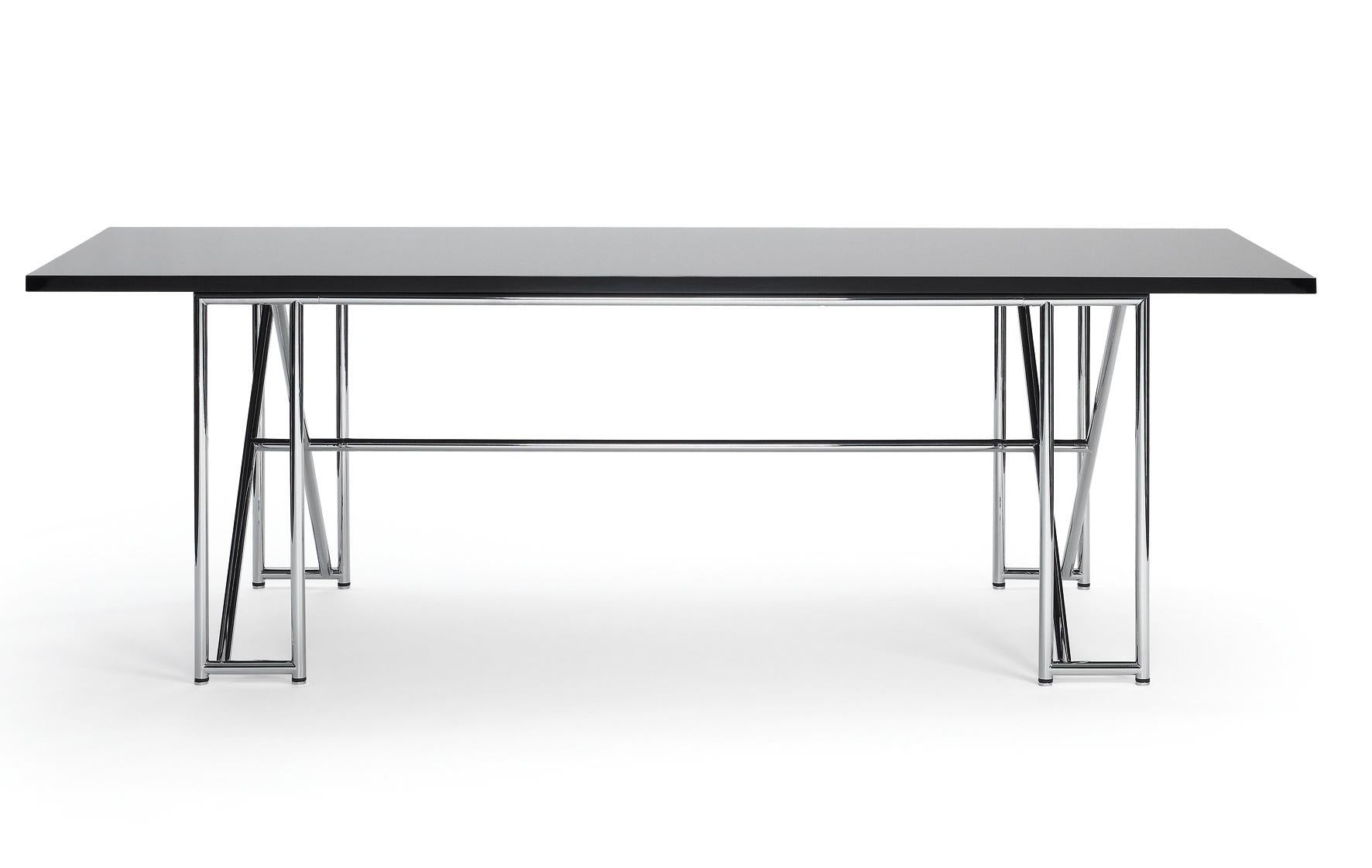 https://a.1stdibscdn.com/classicon-double-x-table-in-black-high-gloss-lacquer-by-eileen-gray-for-sale-picture-2/12330573/f_138508511551433328812/double_x_black_front_master.jpg