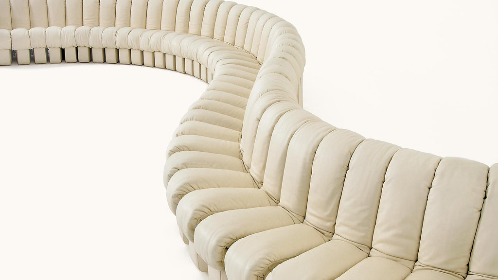 https://a.1stdibscdn.com/de-sede-ds-600-non-stop-shape-modular-sofa-in-white-leather-for-sale-picture-5/f_16392/f_484480121769097072440/download_2__master.jpg