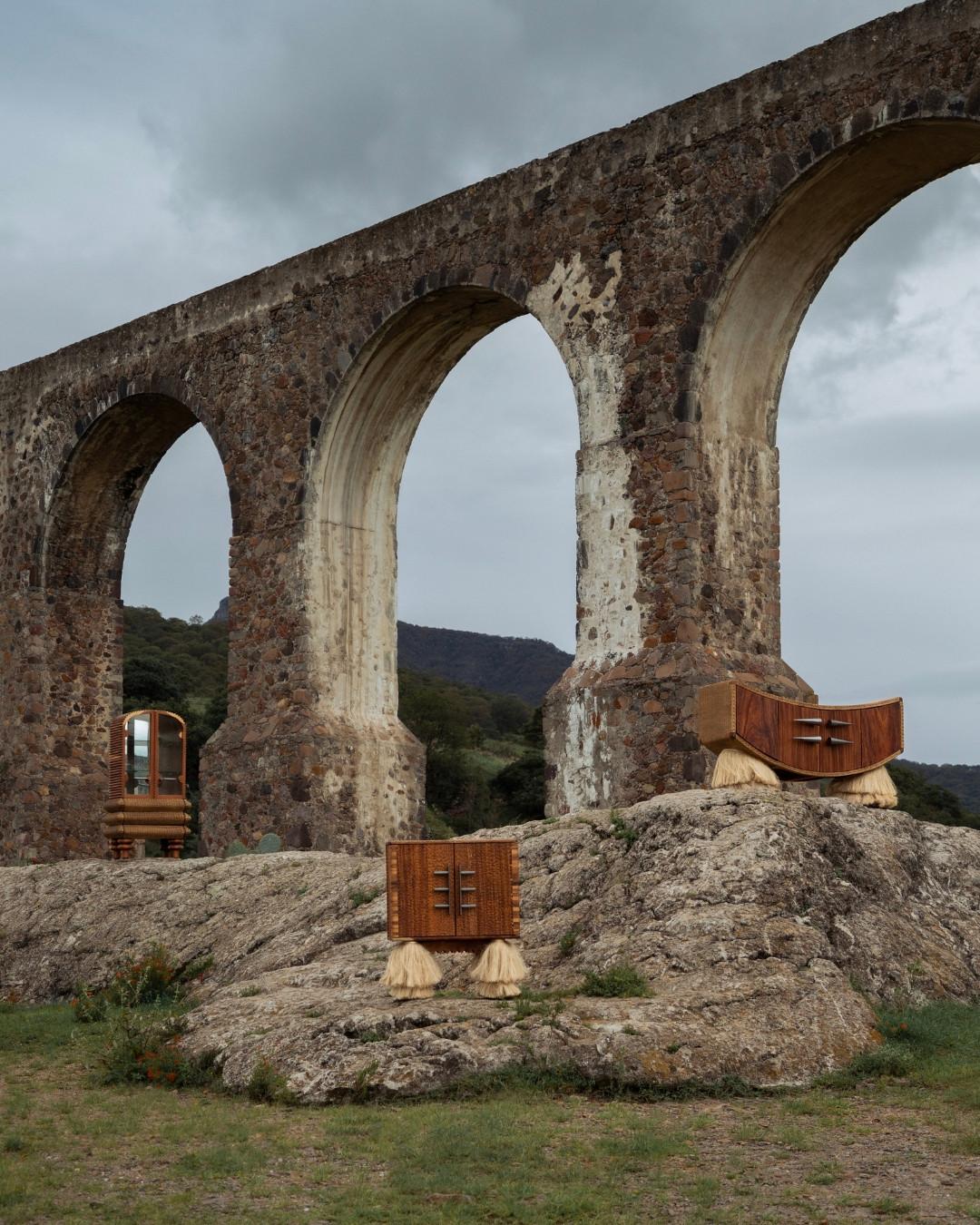 https://a.1stdibscdn.com/display-cabinet-vilma-by-comite-de-proyectos-for-sale-picture-6/f_12192/f_465164521756909090805/downloadgram_org_503177531_18506893897042590_2654976655862196521_n_master.jpg