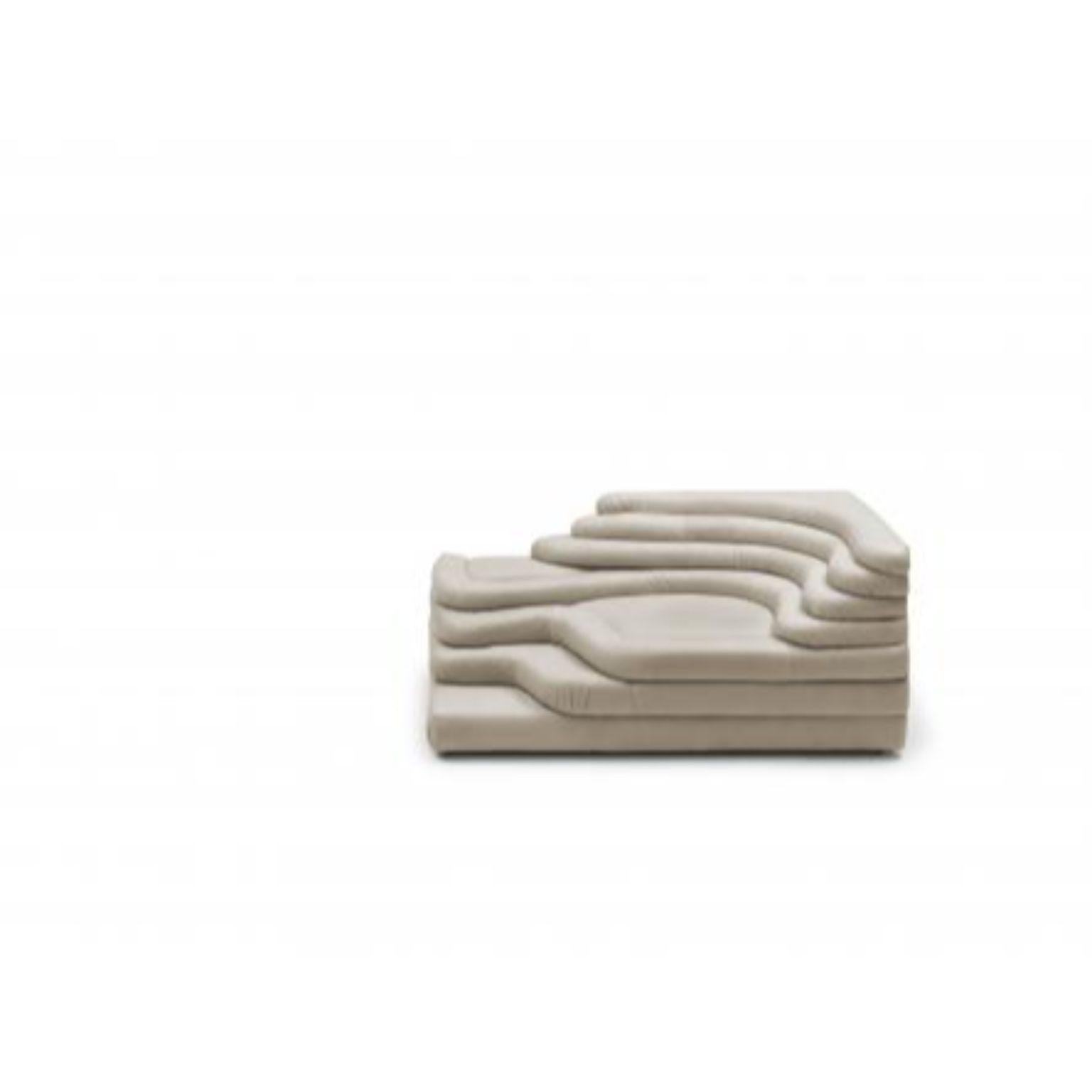 https://a.1stdibscdn.com/set-of-ds-1025-sofa-by-de-sede-for-sale-picture-5/f_12192/f_339126121682035581402/ds_1025_sofa_leather_front_0545_master.jpg