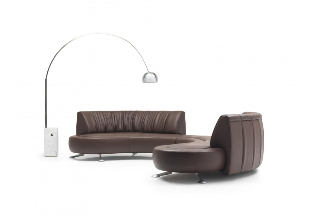 https://a.1stdibscdn.com/de-sede-ds-1064-sofa-bed-in-leather-by-hugo-de-ruiter-for-sale-picture-10/f_16392/f_484965021769418739235/ds_1064_de_sede_divano_1__master.jpg