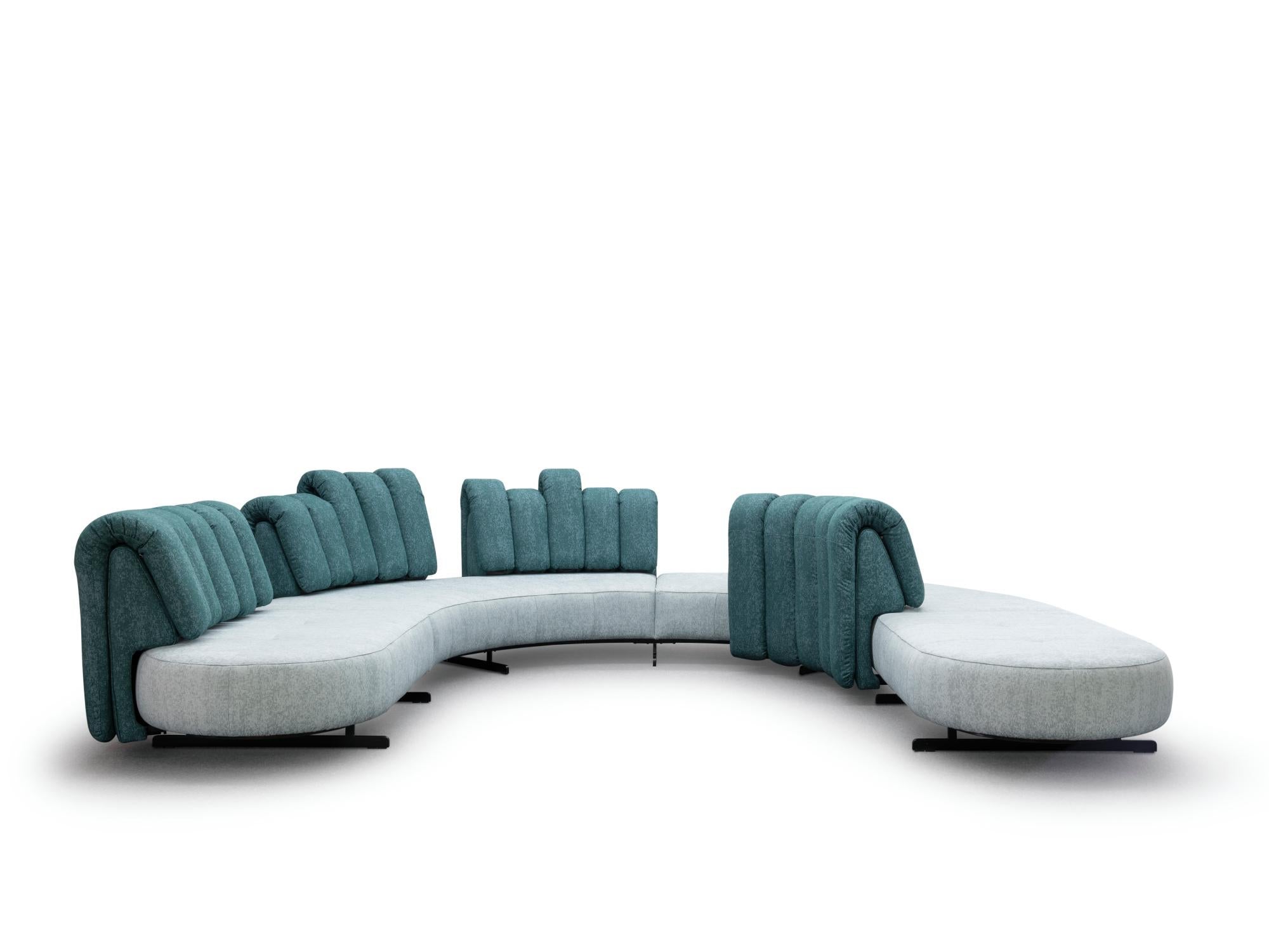 https://a.1stdibscdn.com/de-sede-ds-888-collina-outdoor-modular-sofa-by-de-sede-design-team-for-sale-picture-2/f_16392/f_485279321769505263307/ds_888_outdoor_fabric_kvadrat_atrium_981_931_02_print_master.jpg