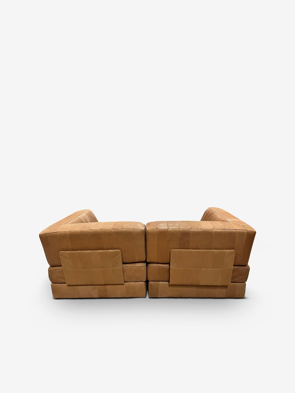 https://a.1stdibscdn.com/ds-88-sofa-by-de-sede-for-sale-picture-5/f_9409/f_310251421666809383913/ds_88_sofa_by_de_sede_monc_xiii_3_master.jpg