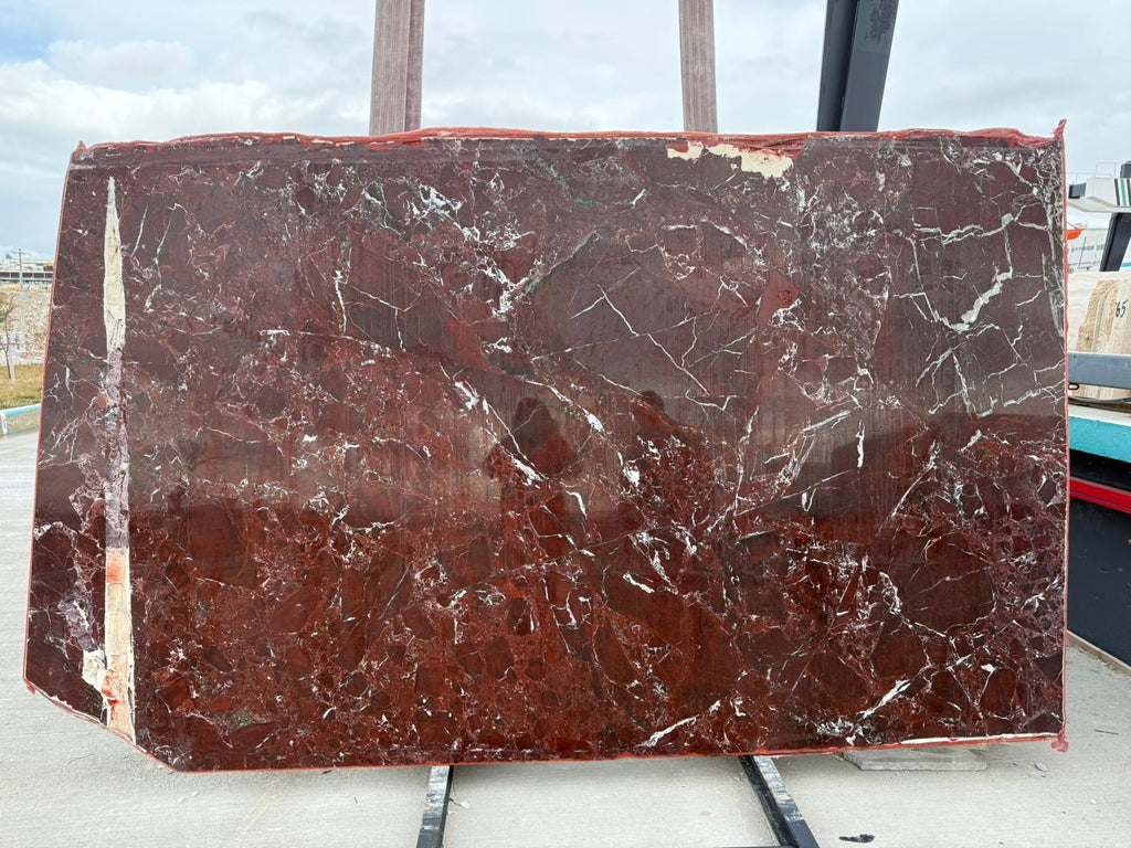 https://a.1stdibscdn.com/sculptural-red-rosso-levanto-table-handmade-marble-dining-table-for-sale-picture-8/f_91932/f_485651821769694412066/elaz_enta_plaka_2_master.jpeg