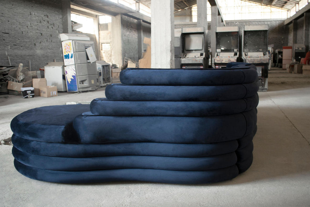 https://a.1stdibscdn.com/embryo-sofa-by-studio-christinekalia-for-sale-picture-3/f_12192/f_337956321681415184853/embryo_landscape_0000_DSC_0015_master.jpg