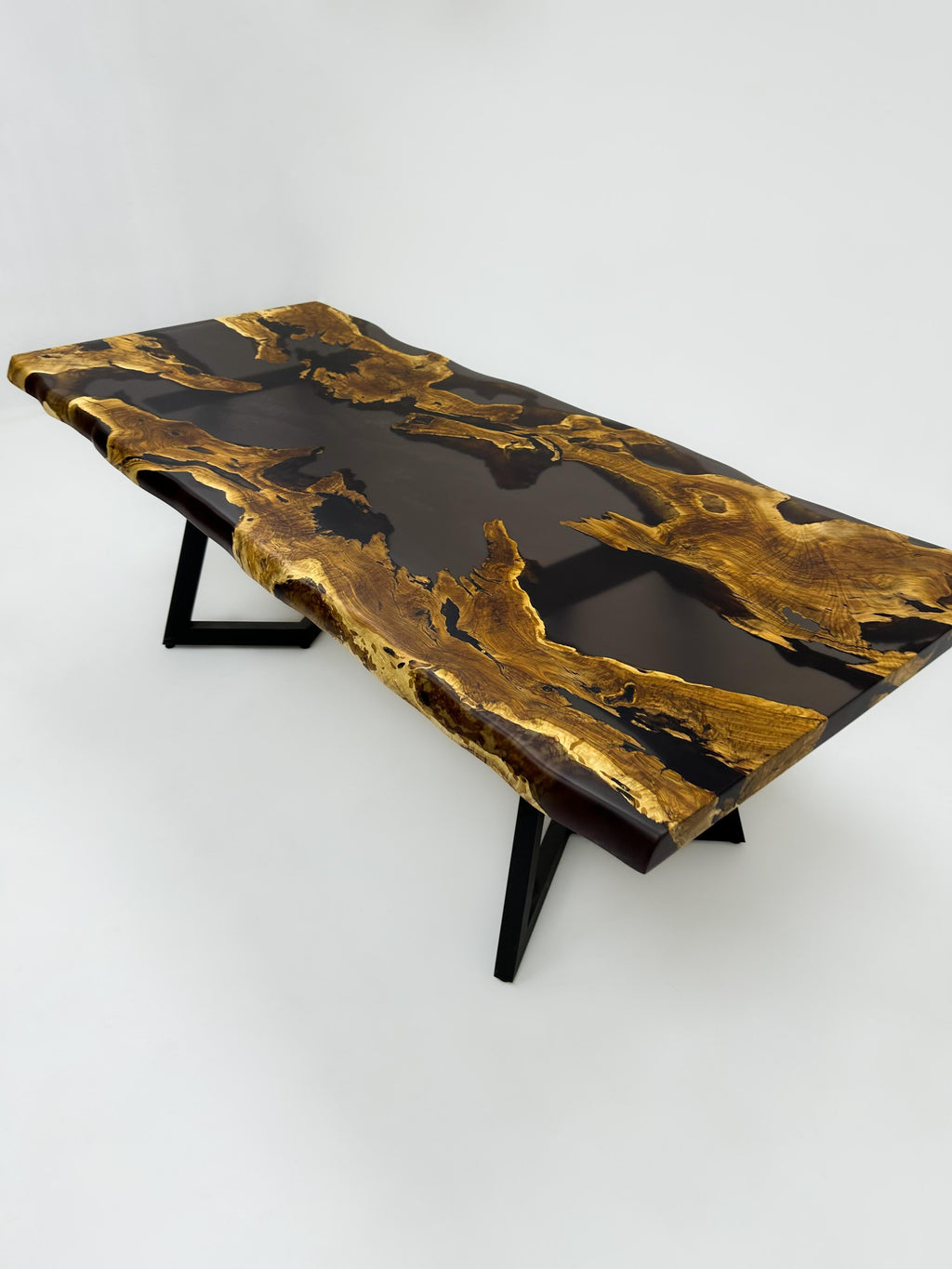 https://a.1stdibscdn.com/river-olive-epoxy-table-live-edge-river-dining-table-custom-epoxy-table-for-sale-picture-2/f_91932/f_417851421728287079275/epoxy_resin_river_table_09_master.jpg