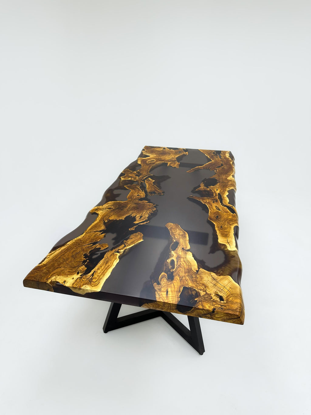 https://a.1stdibscdn.com/river-olive-epoxy-table-live-edge-river-dining-table-custom-epoxy-table-for-sale-picture-5/f_91932/f_417851421728287078968/epoxy_resin_river_table_12_master.jpg