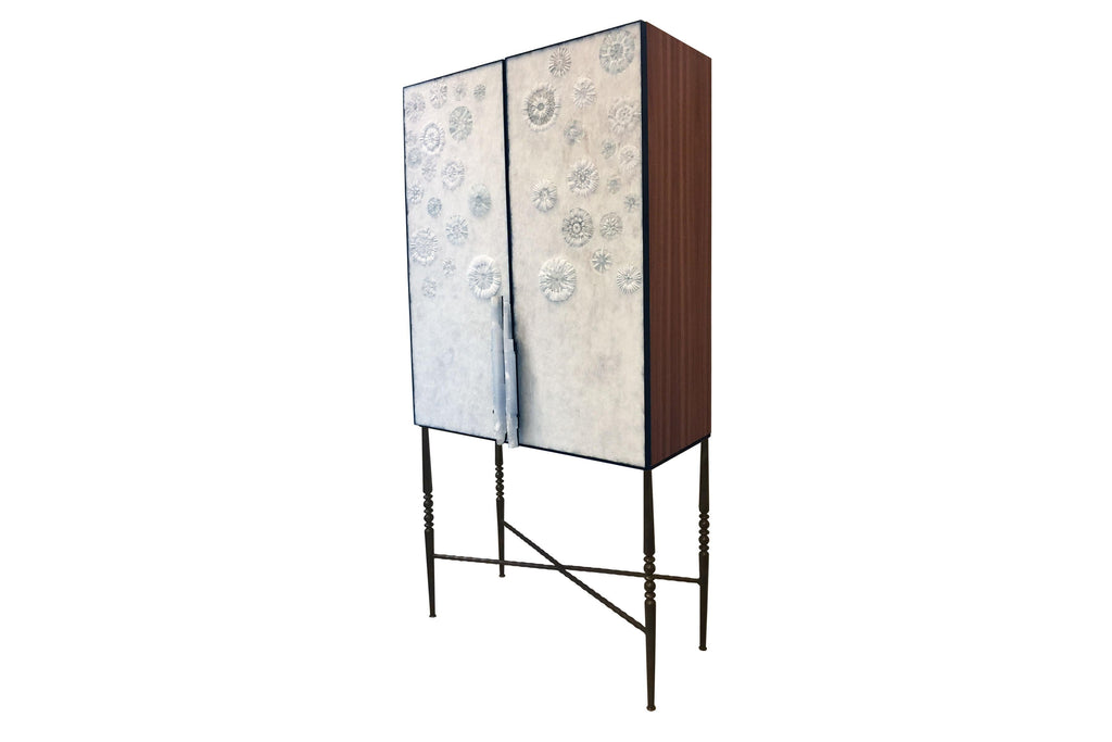 https://a.1stdibscdn.com/customizable-white-blossom-glass-mosaic-bar-with-selenite-handles-by-ercole-home-for-sale-picture-3/f_42371/f_140141121552592859112/ercole_2door_blossom_bar_34wx14dx71h_side_master.jpg