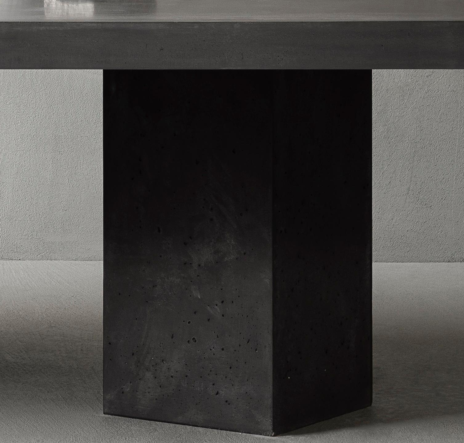 https://a.1stdibscdn.com/euclide-concrete-table-for-sale-picture-4/f_38941/f_126561121541969848602/euclide_particolare_2_master.jpg