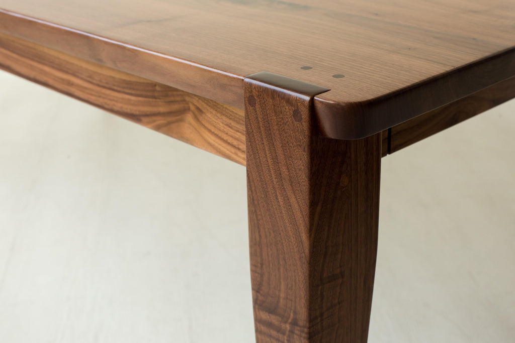 https://a.1stdibscdn.com/oslo-extension-dining-table-in-walnut-by-studio-moe-for-sale-picture-4/f_51932/f_182963821584046992432/extension_table_eastern_walnut2_master.jpg