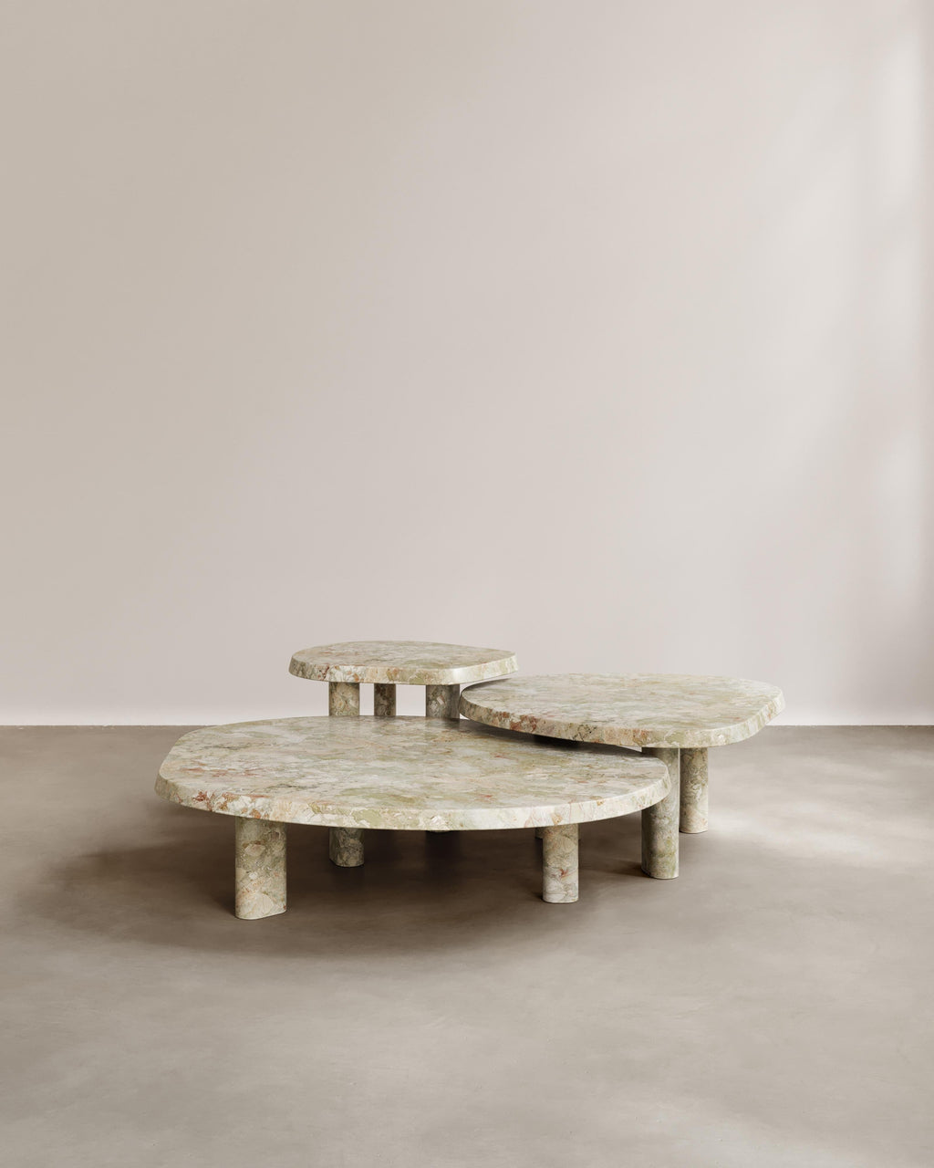 https://a.1stdibscdn.com/paloma-editions-constantin-coffee-table-arabescato-marble-for-sale-picture-5/f_106592/f_471160921760959993587/f1_green_5__master.jpg