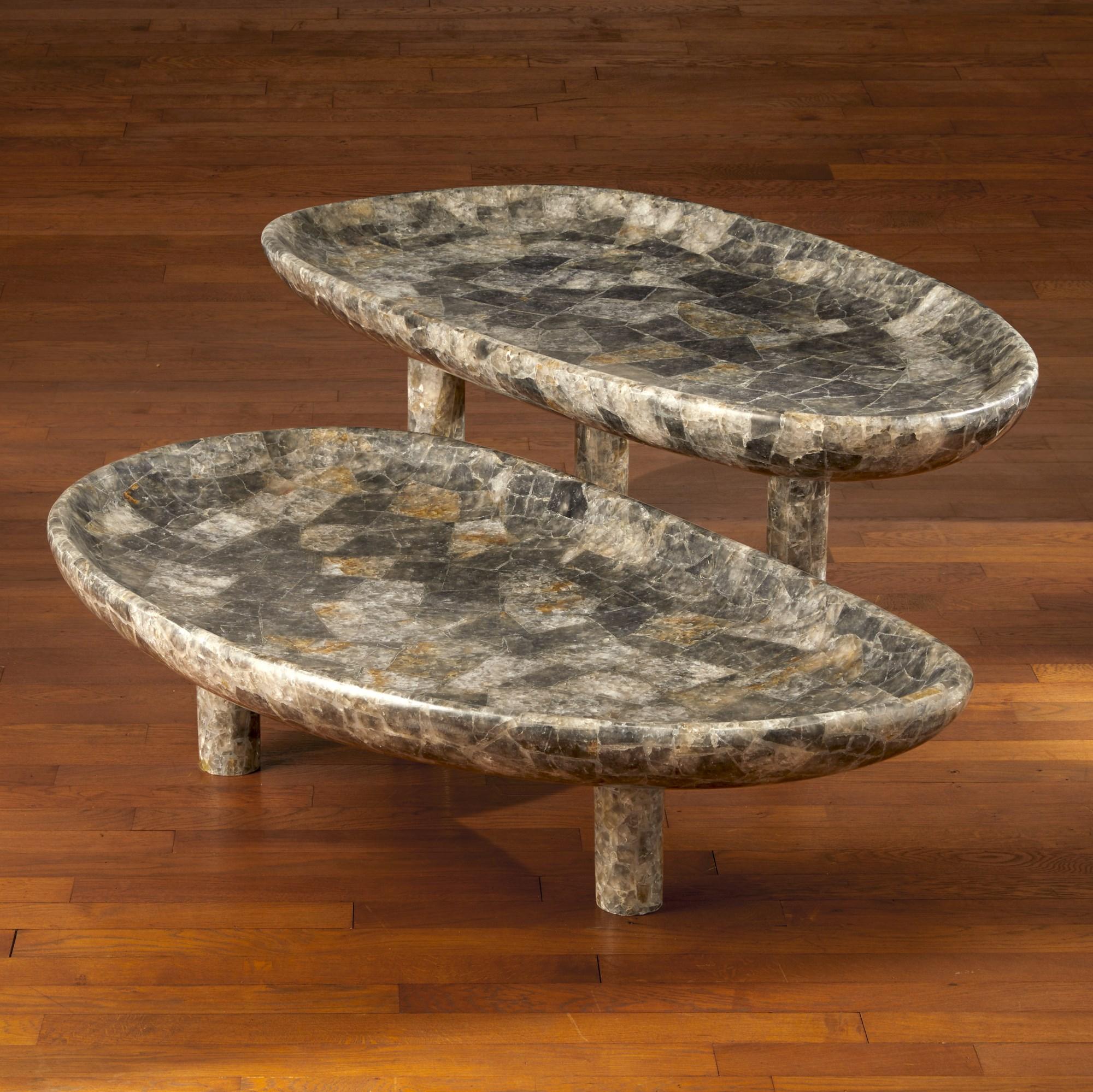 https://a.1stdibscdn.com/staggered-coffee-tables-in-rock-crystal-studio-glustin-for-sale-picture-3/f_9680/f_367663421698157201646/f23caf6f_a829_480b_9c83_651abd1bad33_2_t_basse_grises_a_master.jpg