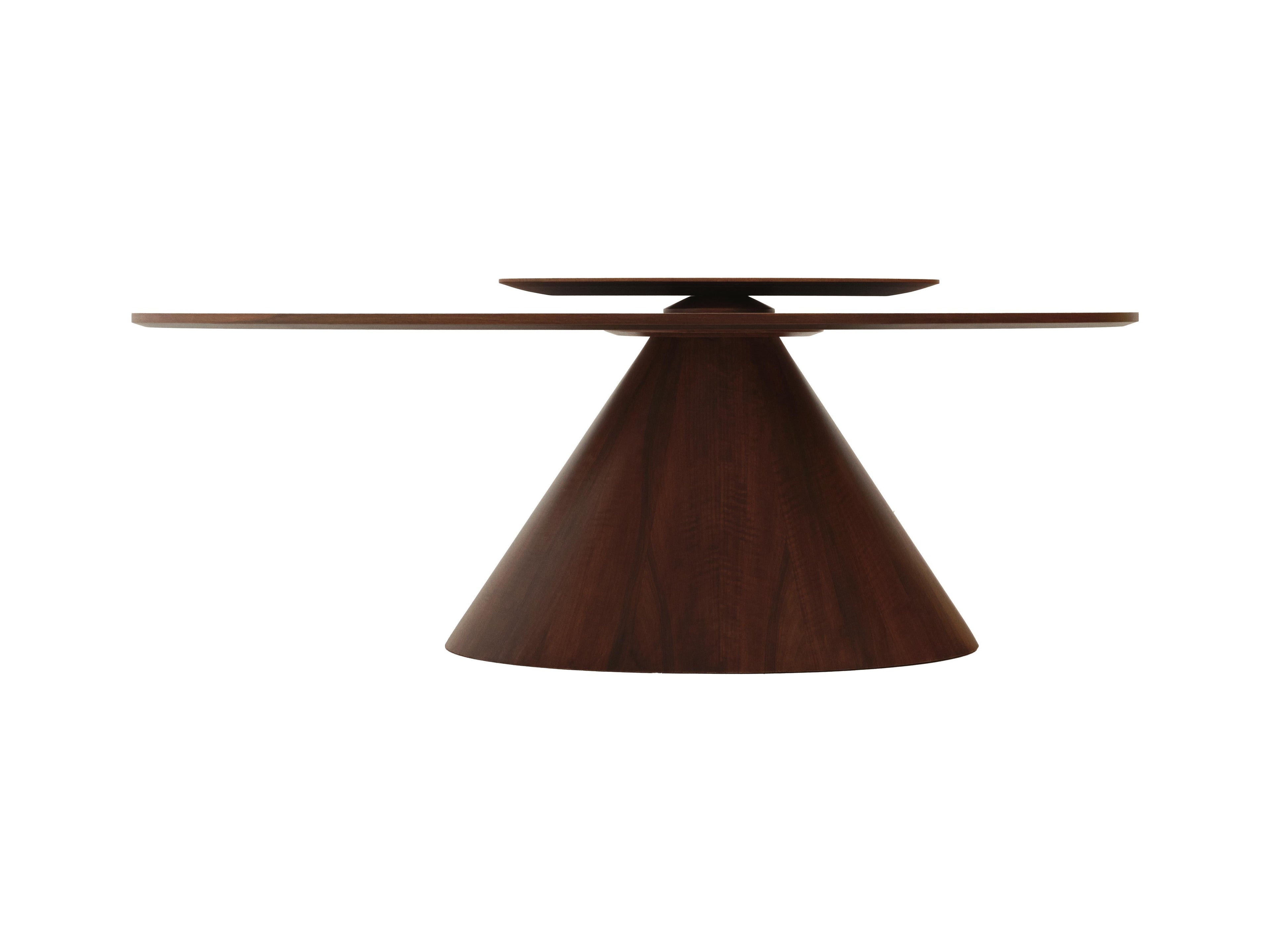 https://a.1stdibscdn.com/half-moon-dining-table-for-sale-picture-6/f_76852/f_438642621740927724478/f3046c08_7335_4928_91de_9de1b3150dff_master.jpeg