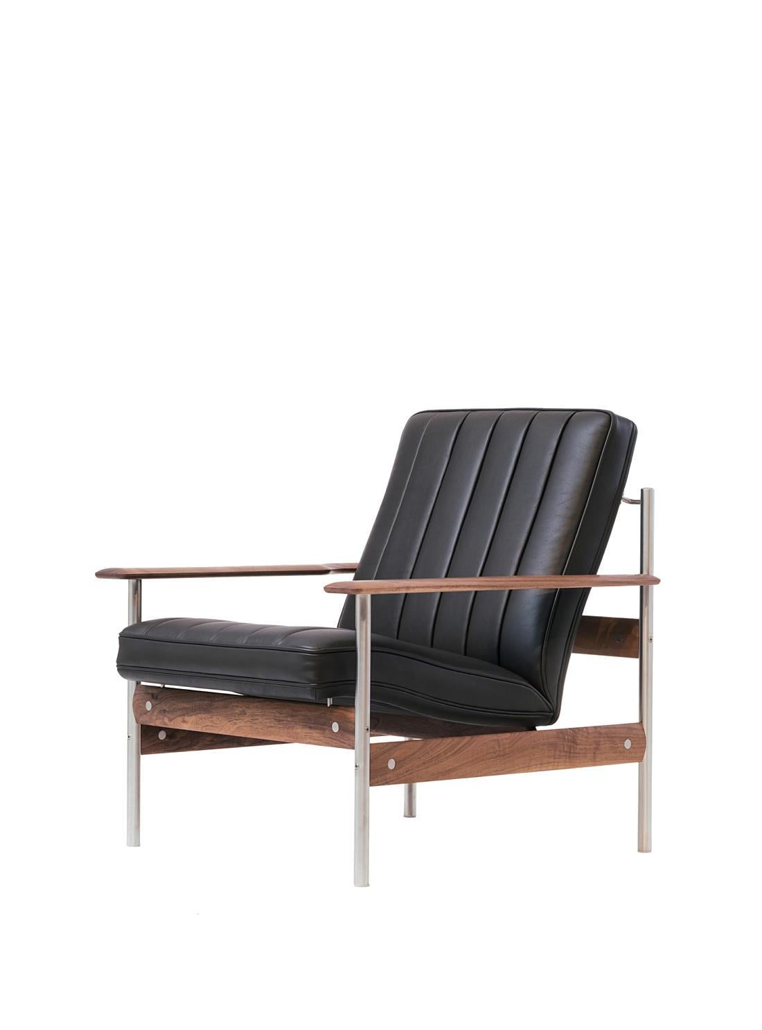 https://a.1stdibscdn.com/1001-ax-armchair-by-fjord-fiesta-in-black-leather-for-sale-picture-3/f_95902/f_463027721755398884286/f42264c1acce625bff3faf2f550ba84d_master.jpg