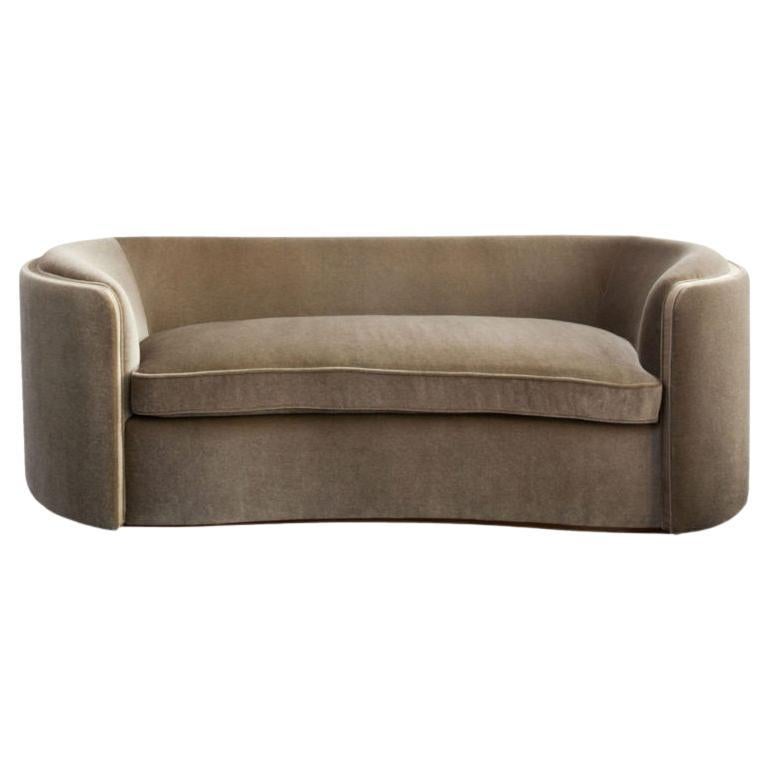 https://a.1stdibscdn.com/les-bains-sofa-tristan-auer-for-sale/f_52202/f_253543321631881883670/f_25354332_1631881883901_bg_processed.jpg
