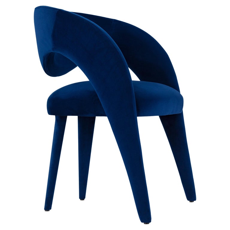 https://a.1stdibscdn.com/21st-century-modern-laurence-chair-with-armrests-velvet-handcrafted-greenapple-for-sale-picture-2/f_53532/f_260008121636128814896/f_26000812_1636128815938_bg_processed.jpg?width=768