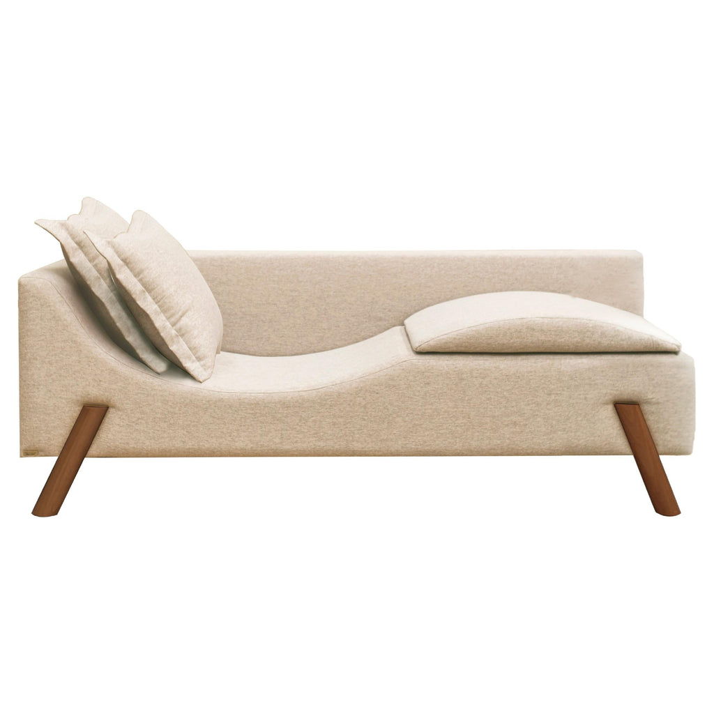 https://a.1stdibscdn.com/flag-couch-chaise-longue-in-natural-linen-and-wood-feet-small-size-for-sale/f_56842/f_262764721637849551574/f_26276472_1637849552407_bg_processed.jpg
