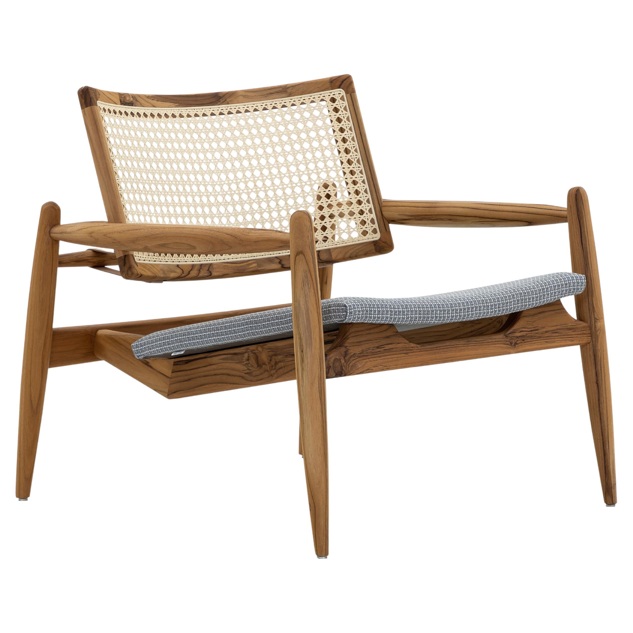 https://a.1stdibscdn.com/soho-curved-cane-back-chair-in-teak-and-gray-plaid-fabric-for-sale/f_52822/f_264808121639156267346/f_26480812_1639156268317_bg_processed.jpg