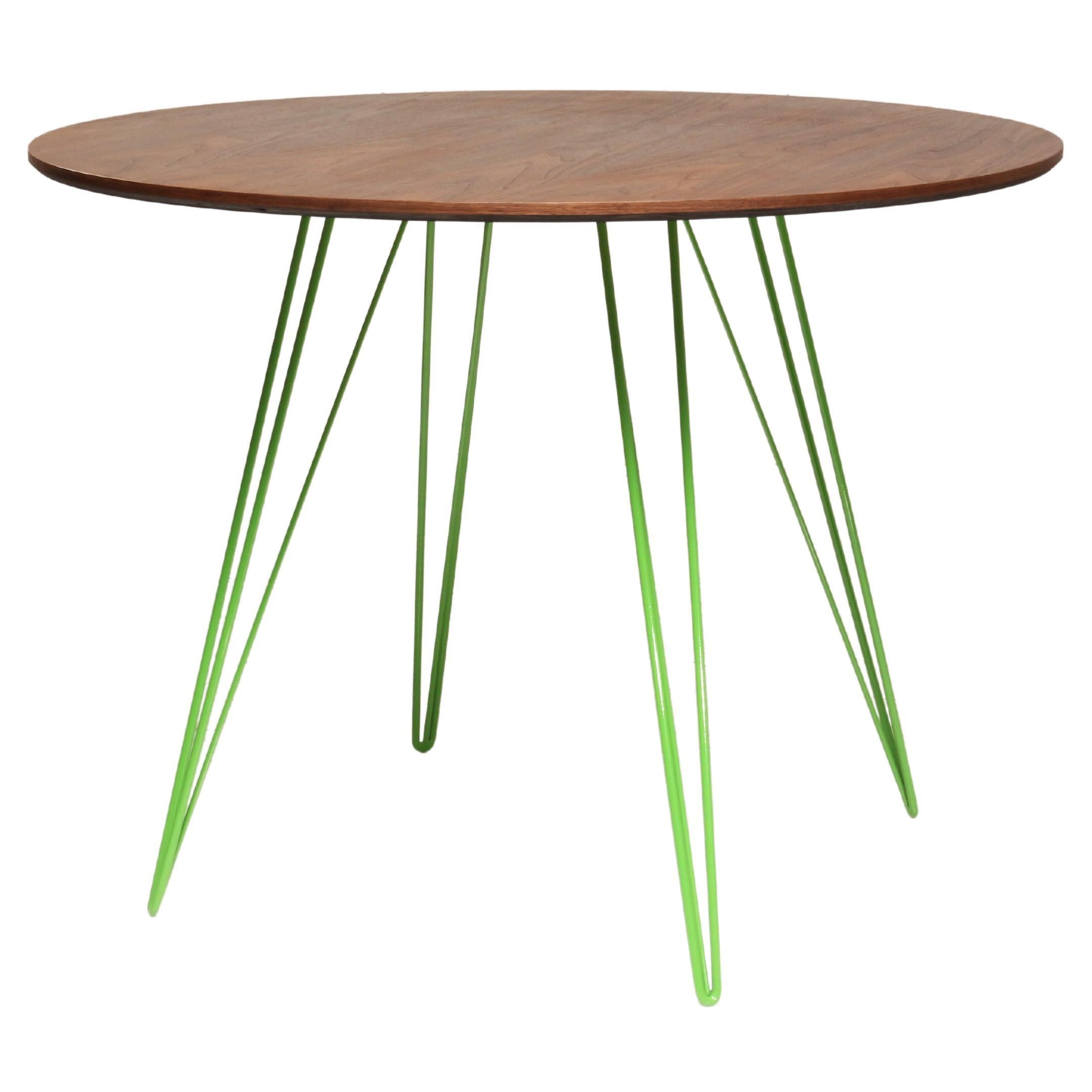 https://a.1stdibscdn.com/williams-hairpin-dining-round-table-walnut-green-for-sale/22569652/f_265759421639730321537/f_26575942_1639730322098_bg_processed.jpg