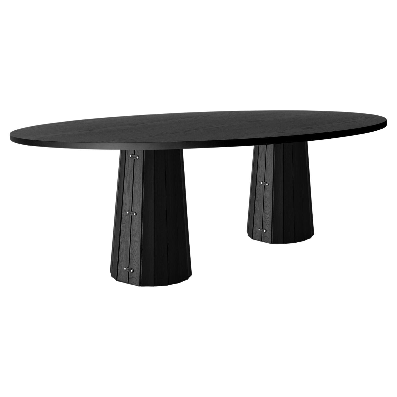 https://a.1stdibscdn.com/moooi-container-bodhi-7156-large-oval-dinning-table-with-black-oak-top-for-sale/22569652/f_268043721641551478759/f_26804372_1641551479035_bg_processed.jpg