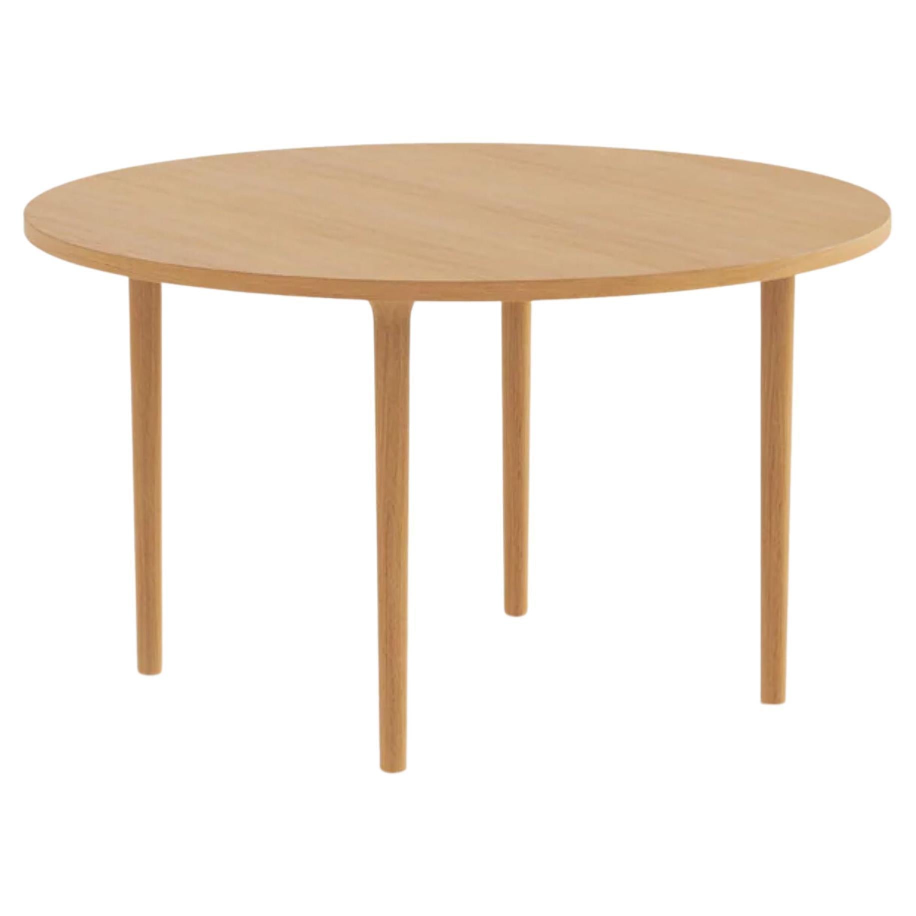 https://a.1stdibscdn.com/cast-minimalist-round-dinning-table-in-solid-oak-wood-for-sale/f_60192/f_270098421768494134241/f_27009842_1768494134590_bg_processed.jpg