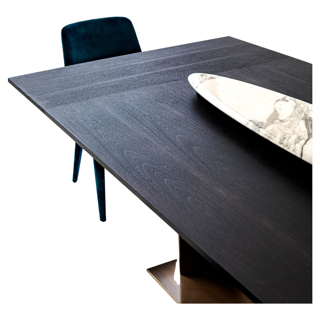 https://a.1stdibscdn.com/berlino-dining-table-in-matt-wood-for-sale-picture-2/f_62722/f_272843621644427591903/f_27284362_1644427593417_bg_processed.jpg