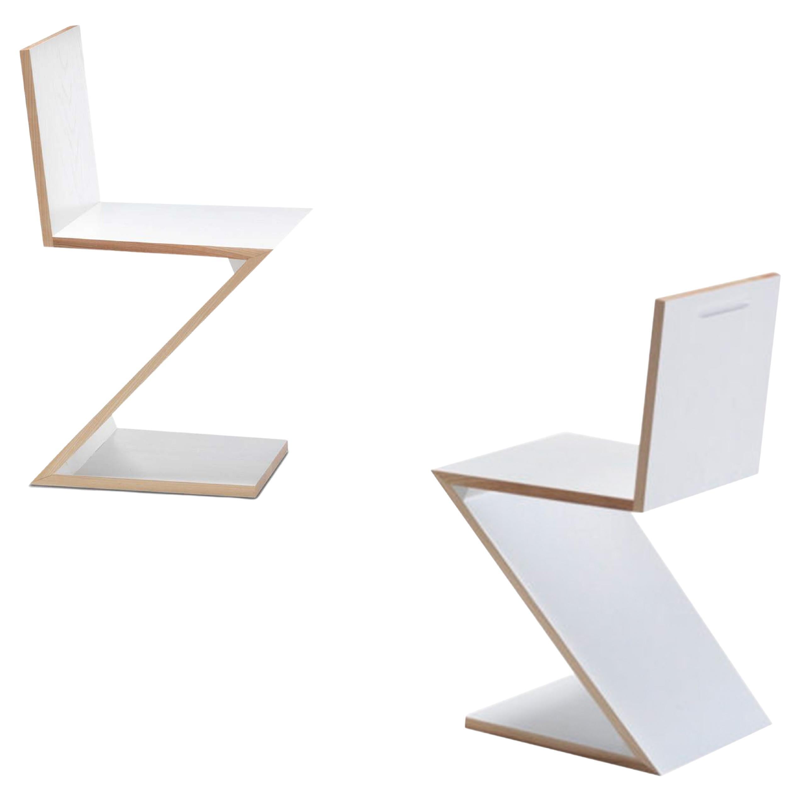 https://a.1stdibscdn.com/set-of-two-zig-zag-chair-by-gerrit-thomas-rietveld-for-cassina-for-sale/f_14272/f_278123521647423825400/f_27812352_1647423826164_bg_processed.jpg
