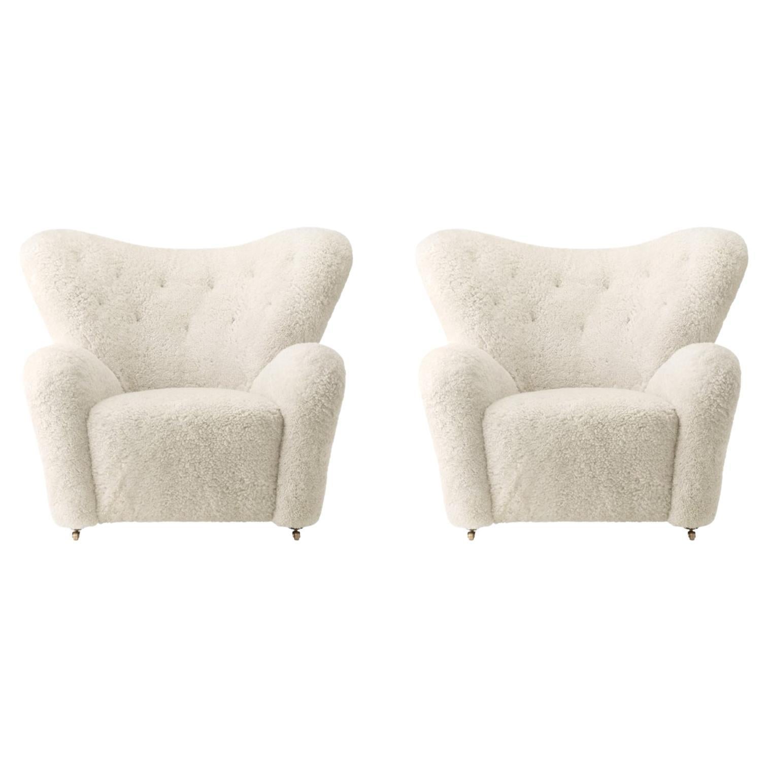 https://a.1stdibscdn.com/set-of-2-off-white-sheepskin-the-tired-man-lounge-chair-by-lassen-for-sale/f_12192/f_329311221677159375032/f_27833882_1647527037588_bg_processed.jpg