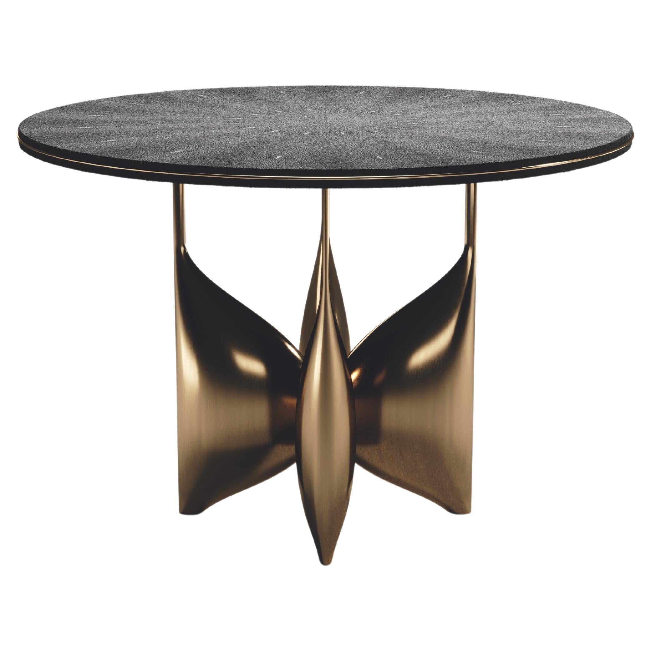 https://a.1stdibscdn.com/shagreen-breakfast-table-with-bronze-patina-brass-details-by-kifu-paris-for-sale/f_45491/f_280683921648938437289/f_28068392_1648938437867_bg_processed.jpg