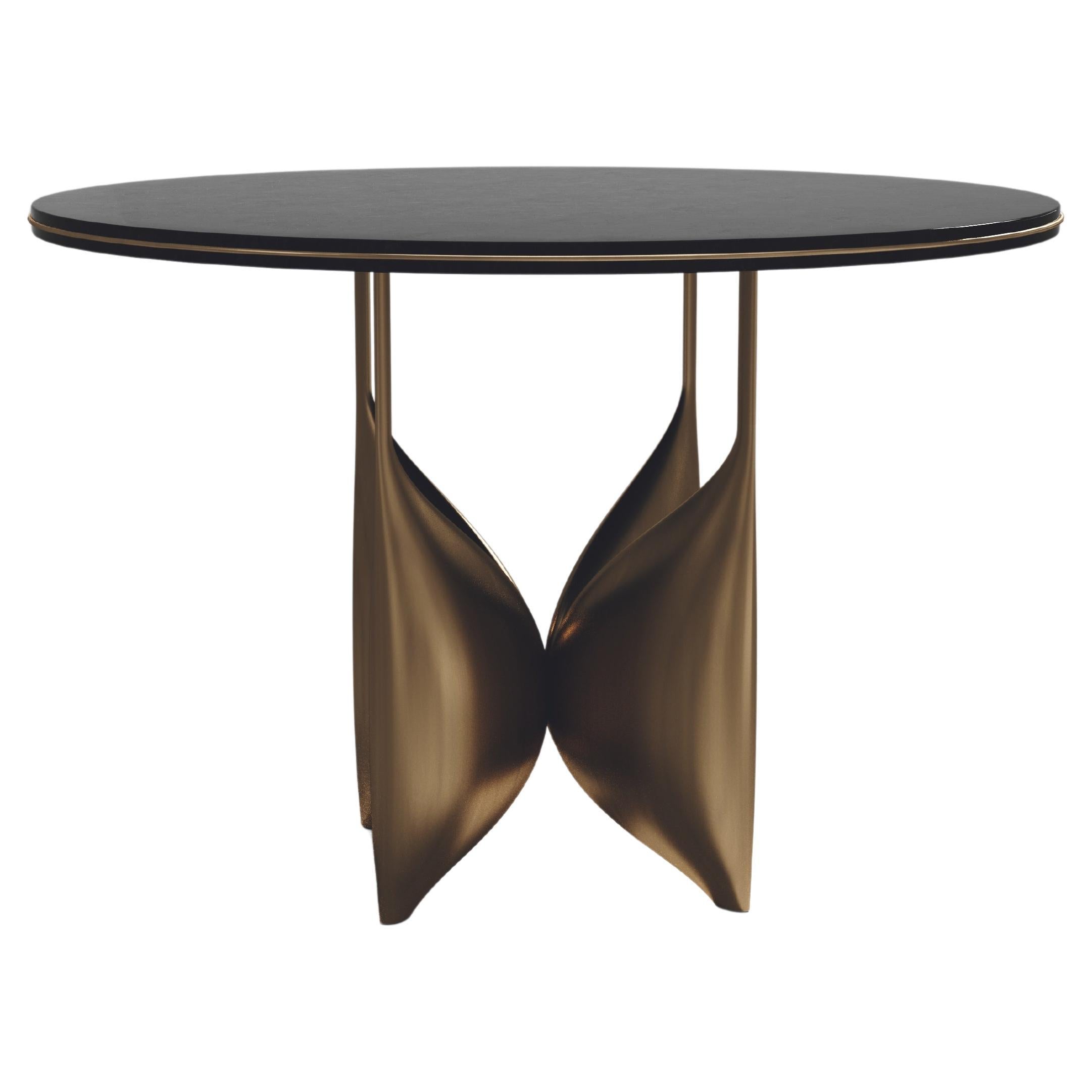 https://a.1stdibscdn.com/shell-breakfast-table-with-bronze-patina-brass-details-by-kifu-paris-for-sale/f_45491/f_280684321648938545632/f_28068432_1648938546195_bg_processed.jpg