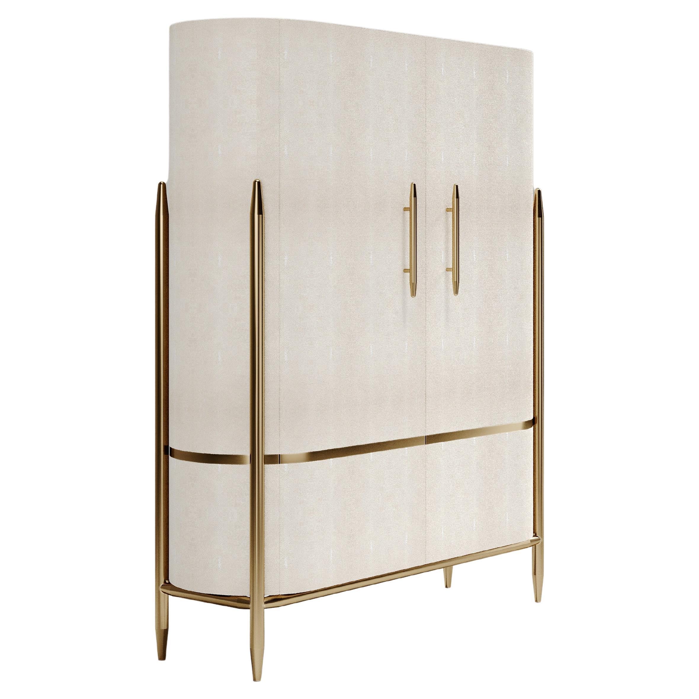 https://a.1stdibscdn.com/shagreen-cabinet-with-brass-accents-by-kifu-paris-for-sale/f_45491/f_284266021651116272905/f_28426602_1651116273964_bg_processed.jpg