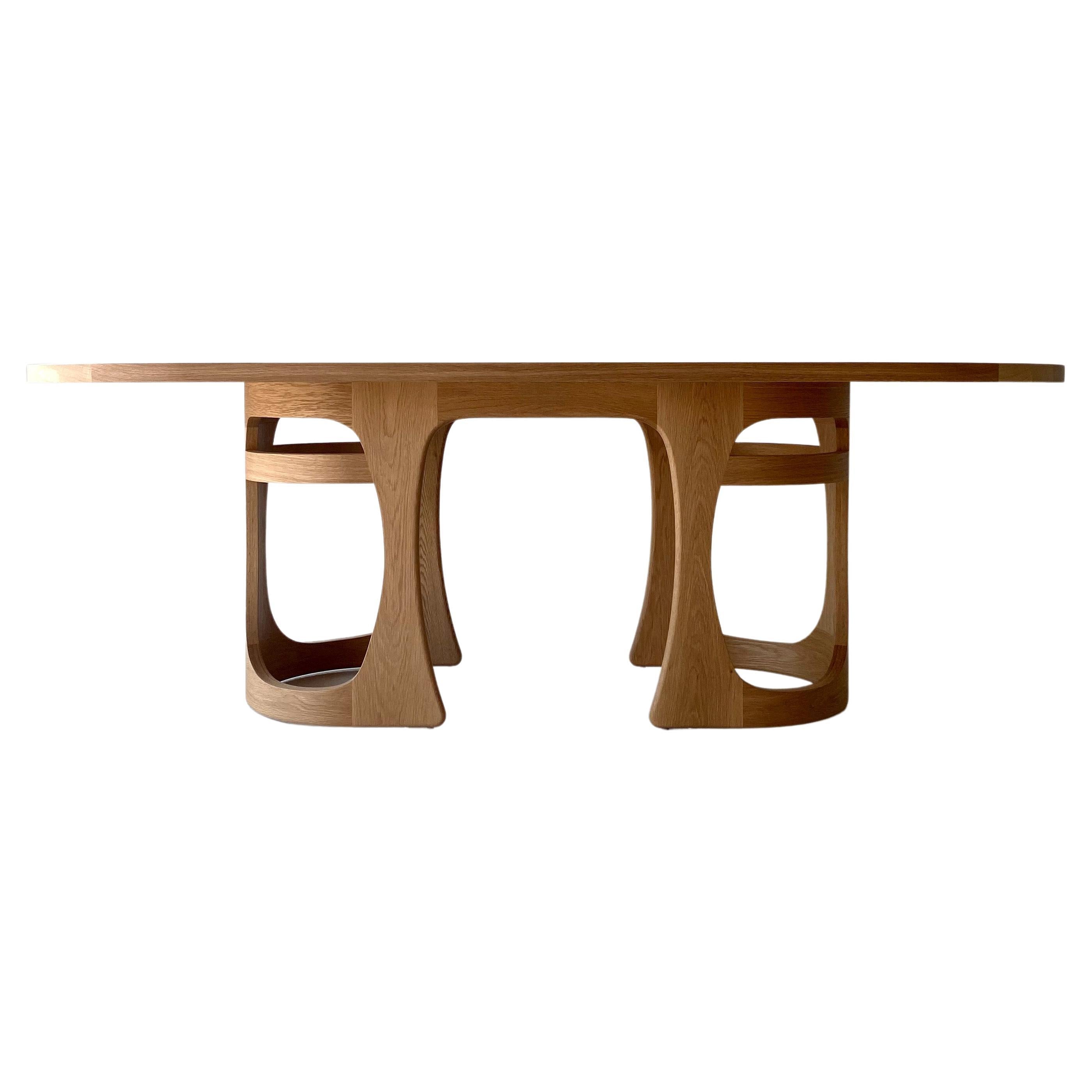 https://a.1stdibscdn.com/modern-oak-dining-table-barricas-series-for-sale/f_9720/f_284549021651253060967/f_28454902_1651253061854_bg_processed.jpg