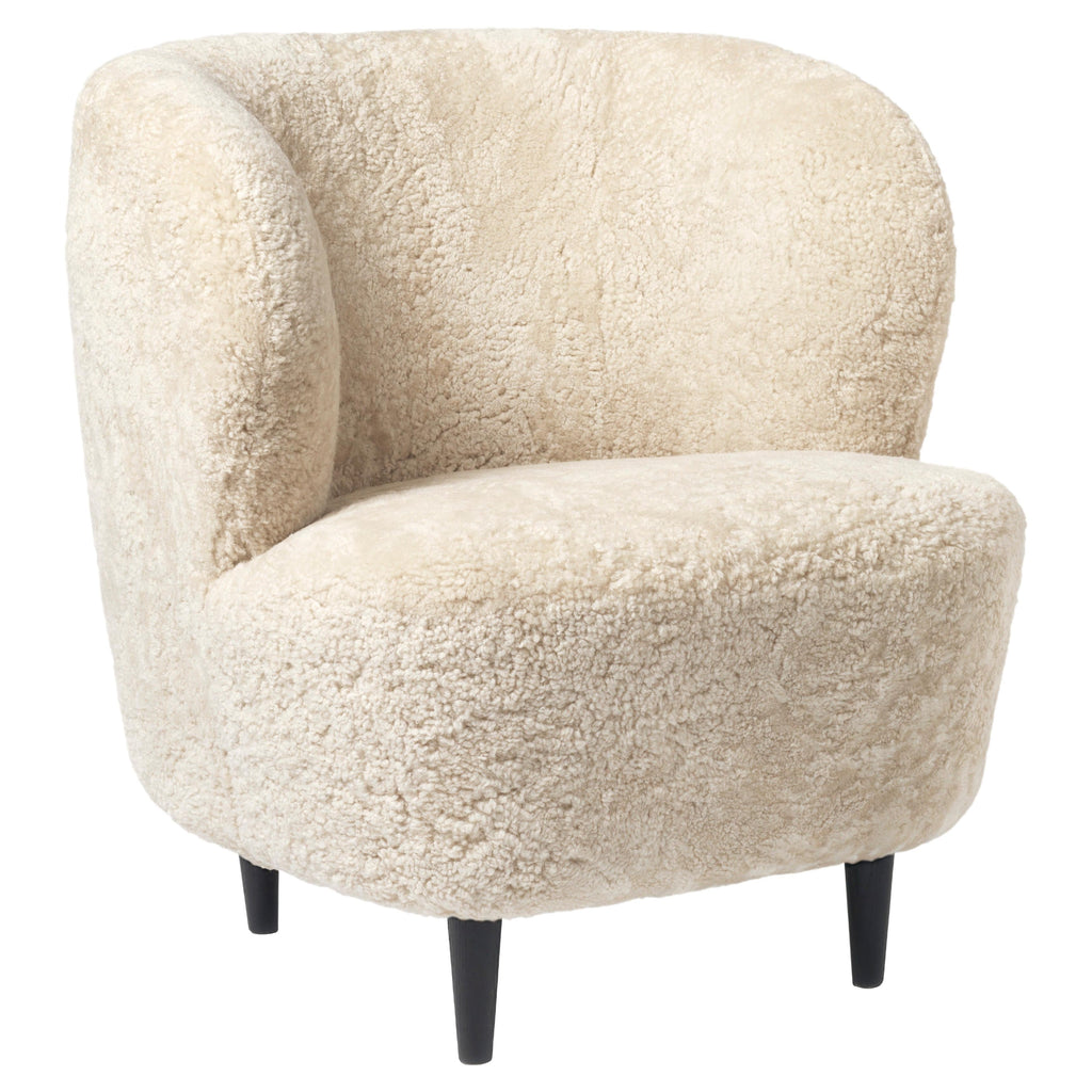 https://a.1stdibscdn.com/customizable-gubi-stay-lounge-chair-by-space-copenhagen-for-sale/f_44652/f_285558021651864343789/f_28555802_1651864346892_bg_processed.jpg