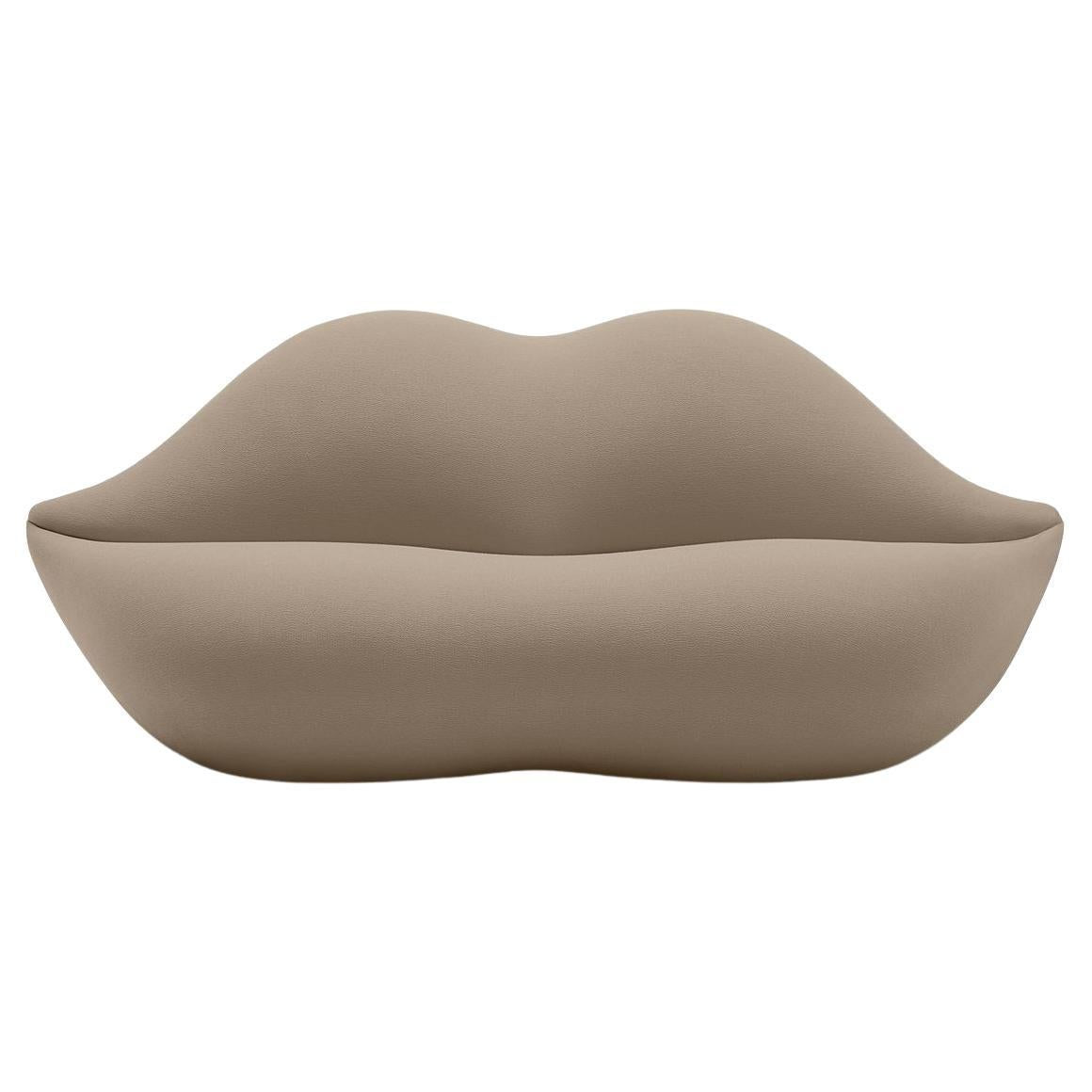 https://a.1stdibscdn.com/gufram-bocca-lip-shaped-sofa-biscuit-by-studio-65-for-sale/f_10794/f_285637921651889913623/f_28563792_1651889913882_bg_processed.jpg