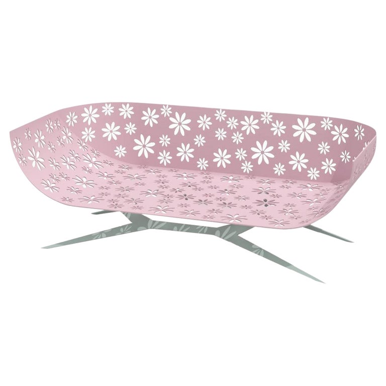 https://a.1stdibscdn.com/modern-pink-and-green-outdoor-two-seater-sofa-curved-back-with-floral-design-for-sale-picture-2/1121189/f_287961121676095113501/f_28796112_1674837831431_bg_processed_datamatics.jpg?width=768