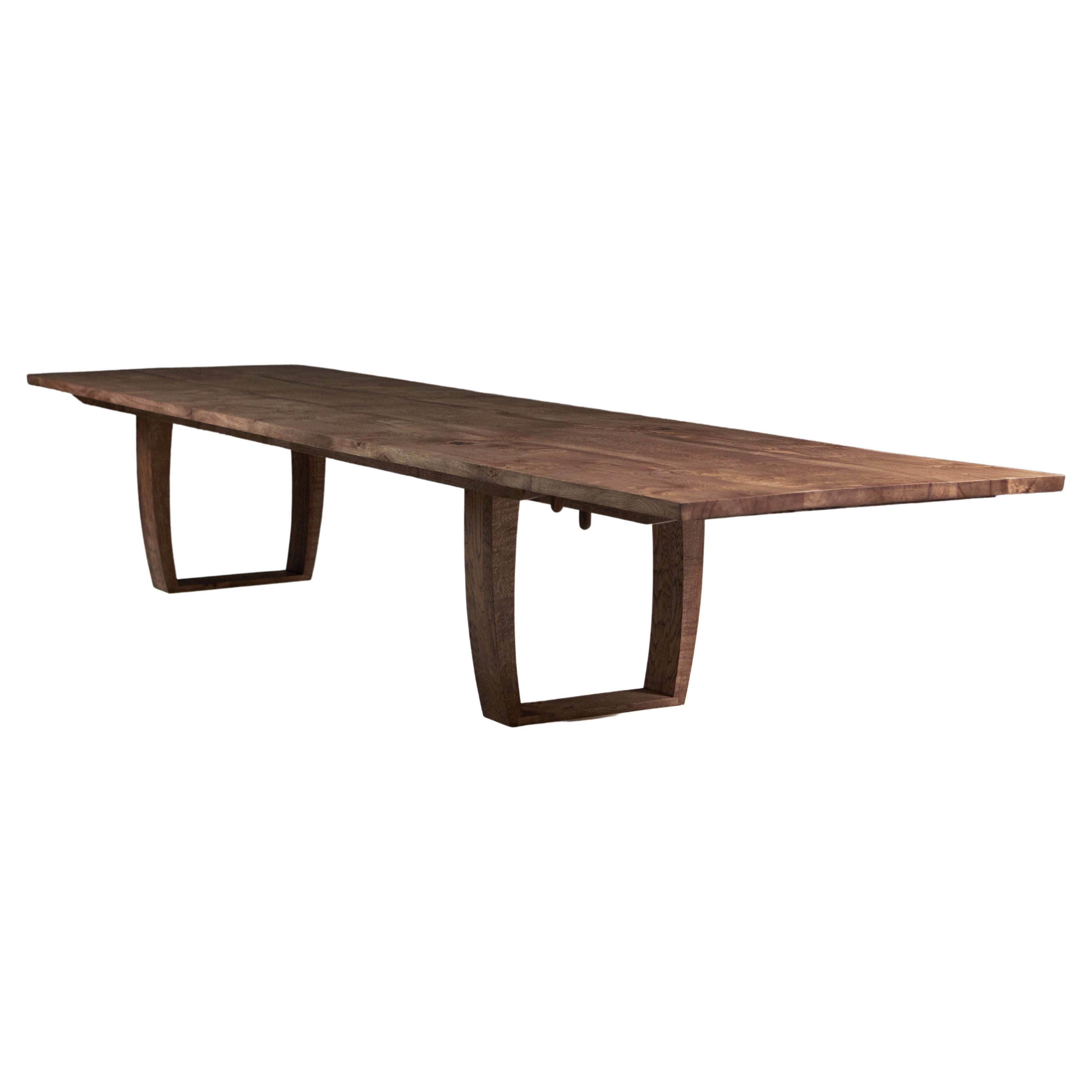https://a.1stdibscdn.com/book-matched-extendable-table-in-solid-english-oak-for-sale/f_28993/f_402802721718992961501/f_28799632_1653414013131_bg_processed.jpg