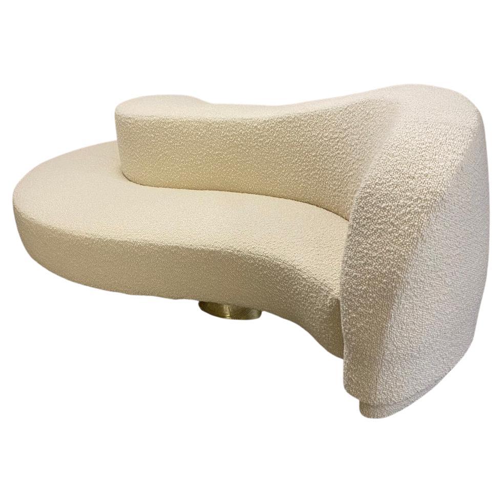 https://a.1stdibscdn.com/contemporary-wave-curved-borne-sofa-in-white-boucle-fabric-italy-for-sale-picture-3/f_22653/f_288098421653483463303/f_28809842_1653483463557_bg_processed.jpg