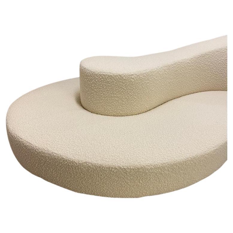 https://a.1stdibscdn.com/contemporary-wave-curved-borne-sofa-in-white-boucle-fabric-italy-for-sale-picture-4/f_22653/f_288098421653485324294/f_28809842_1653485324565_bg_processed.jpg