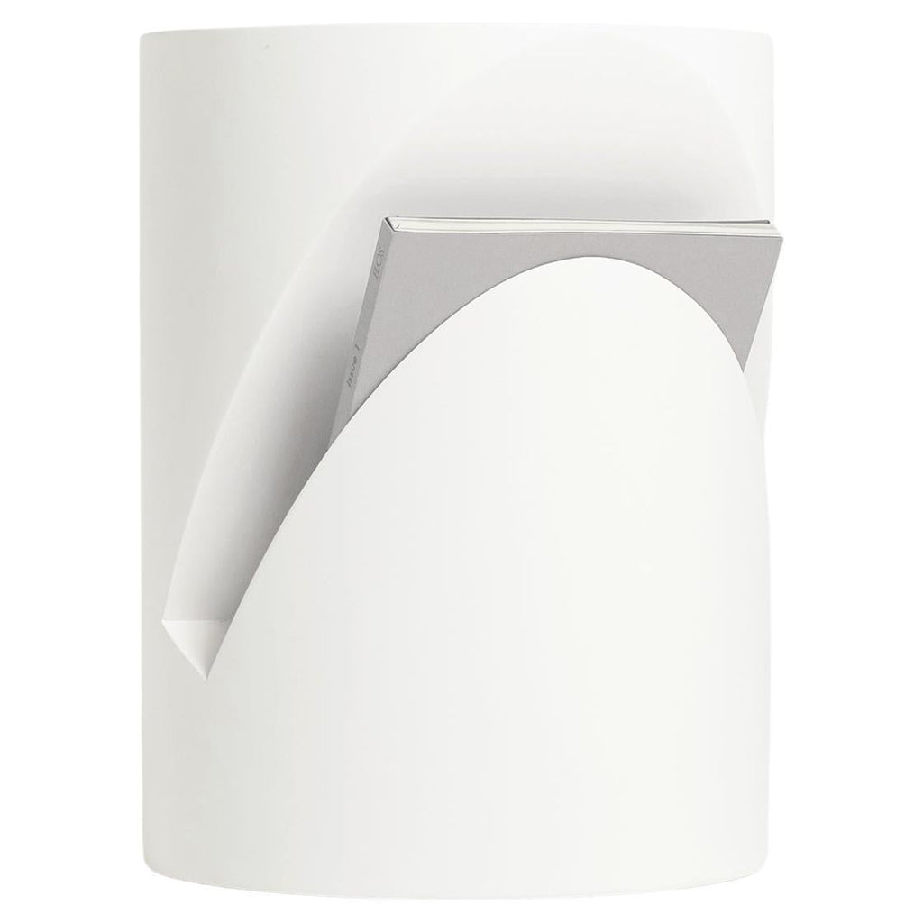 https://a.1stdibscdn.com/mola-side-table-with-distinctive-look-white-for-sale/f_68572/f_293661921744880800648/f_29366192_1744880800901_bg_processed.jpg