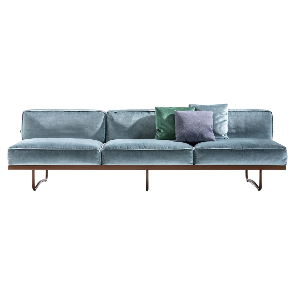 https://a.1stdibscdn.com/le-corbusier-pierre-jeanneret-charlotte-perriand-lc5-sofa-for-cassina-for-sale/f_15912/f_294248821656943572490/f_29424882_1656943573467_bg_processed.jpg