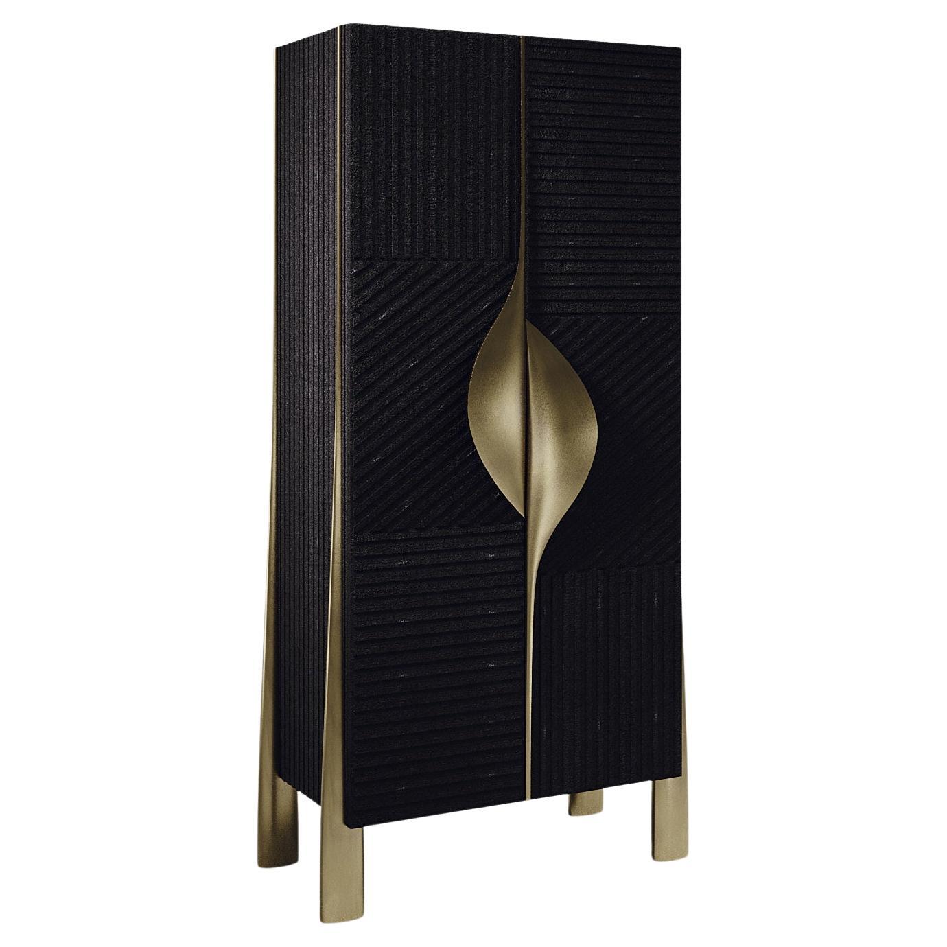 https://a.1stdibscdn.com/shagreen-bar-cabinet-with-bronze-patina-brass-details-by-ry-augousti-for-sale/f_45491/f_294306521656996856507/f_29430652_1656996856868_bg_processed.jpg