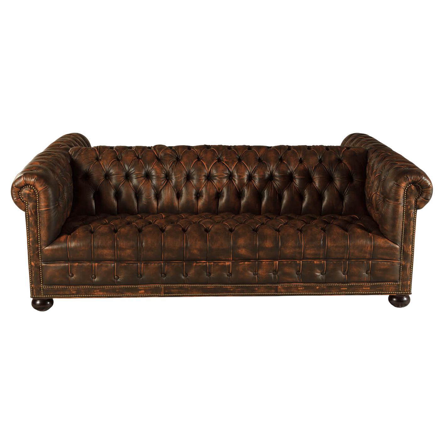 https://a.1stdibscdn.com/double-sided-chesterfield-sofa-for-sale-picture-2/f_8038/f_294407321690579347153/f_29440732_1690579347545_bg_processed.jpg