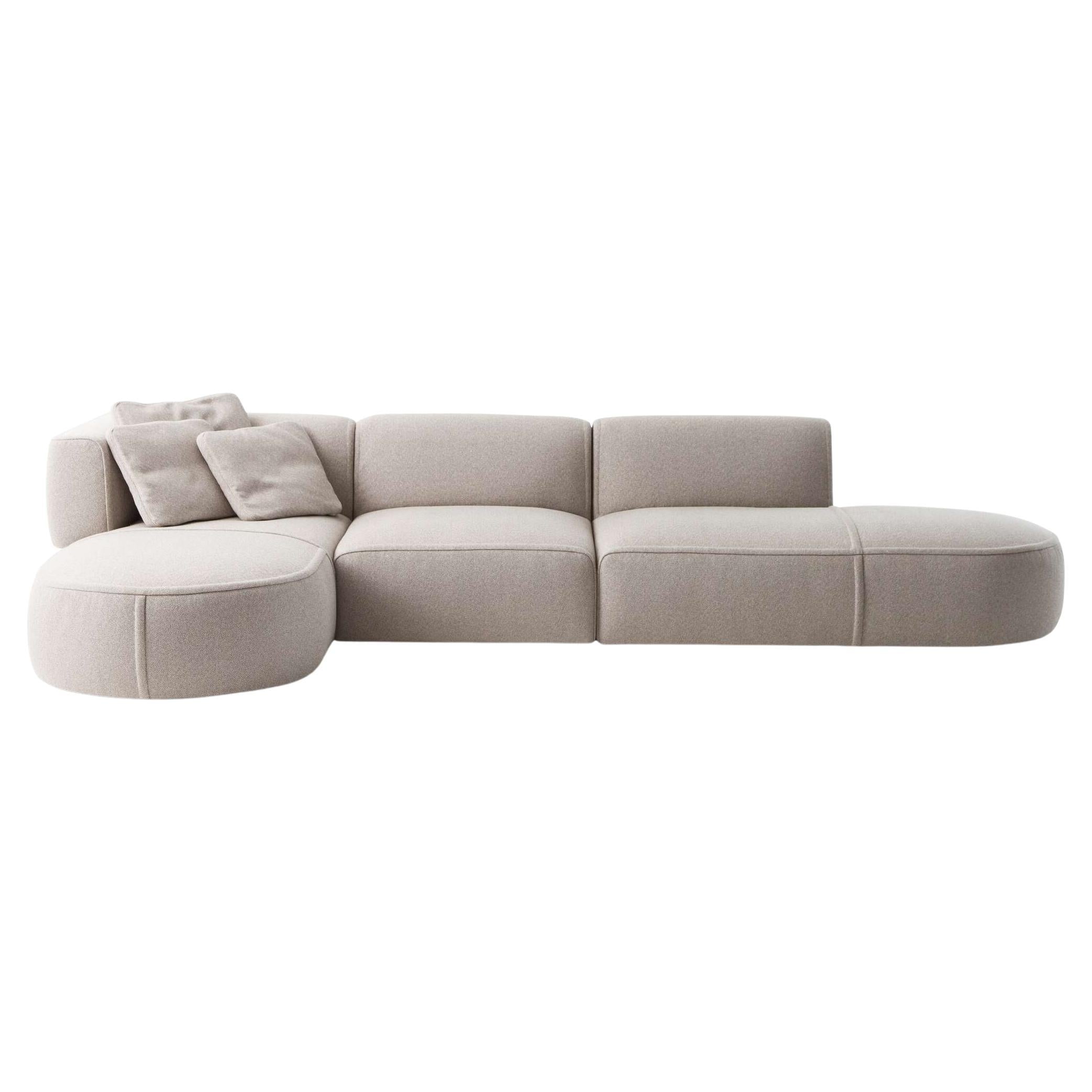 https://a.1stdibscdn.com/patricia-urquiola-bowy-sofa-in-beige-for-cassina-italy-new-for-sale/f_15912/f_297805221661268743053/f_29780522_1661268743545_bg_processed.jpg