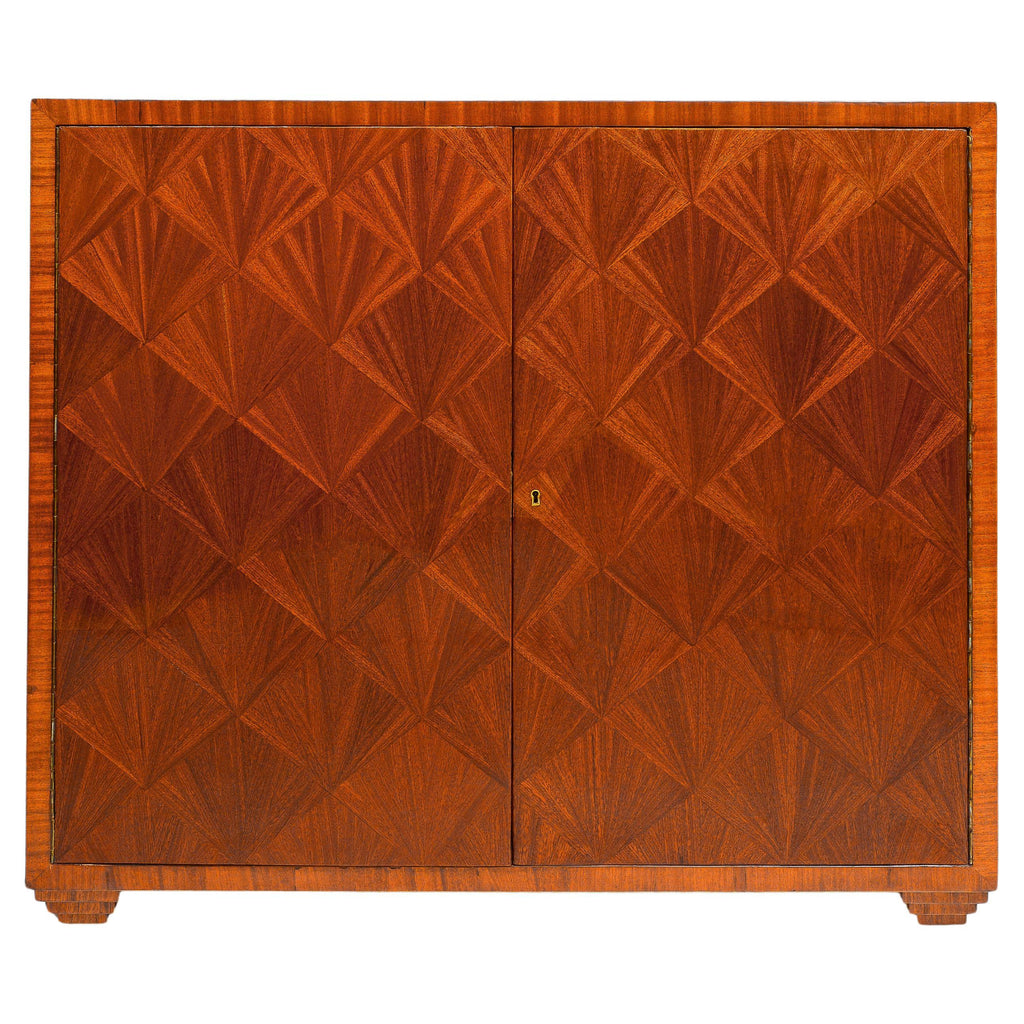 https://a.1stdibscdn.com/vintage-parquetry-cabinet-in-the-jean-michel-frank-manner-for-sale/f_7988/f_299453521660235969898/f_29945352_1660235971720_bg_processed.jpg