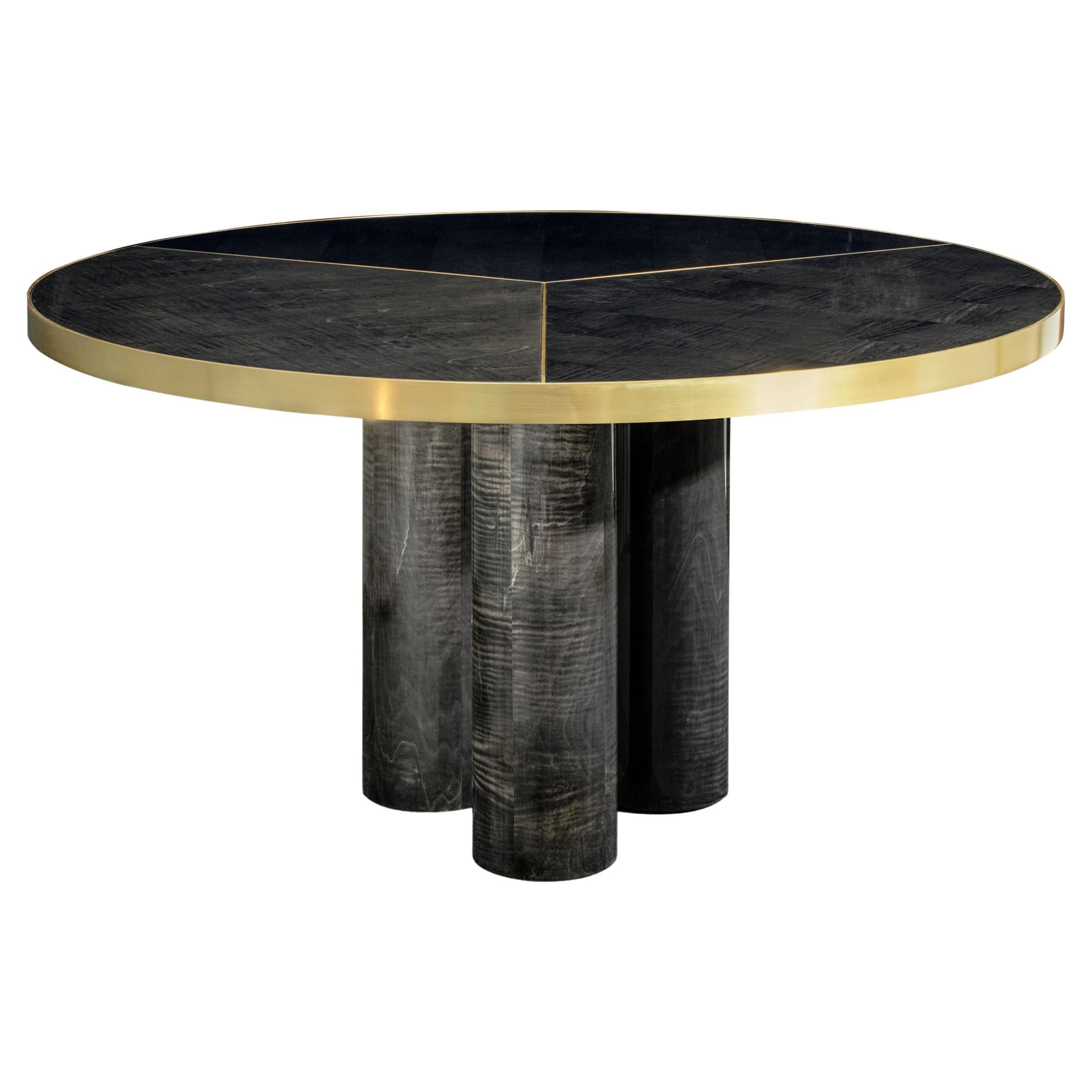 https://a.1stdibscdn.com/21st-century-ray-table-in-high-gloss-frise-grey-sikomoro-by-duistt-for-sale/f_63222/f_480178621765893956577/f_30136222_1661444183550_bg_processed.jpg